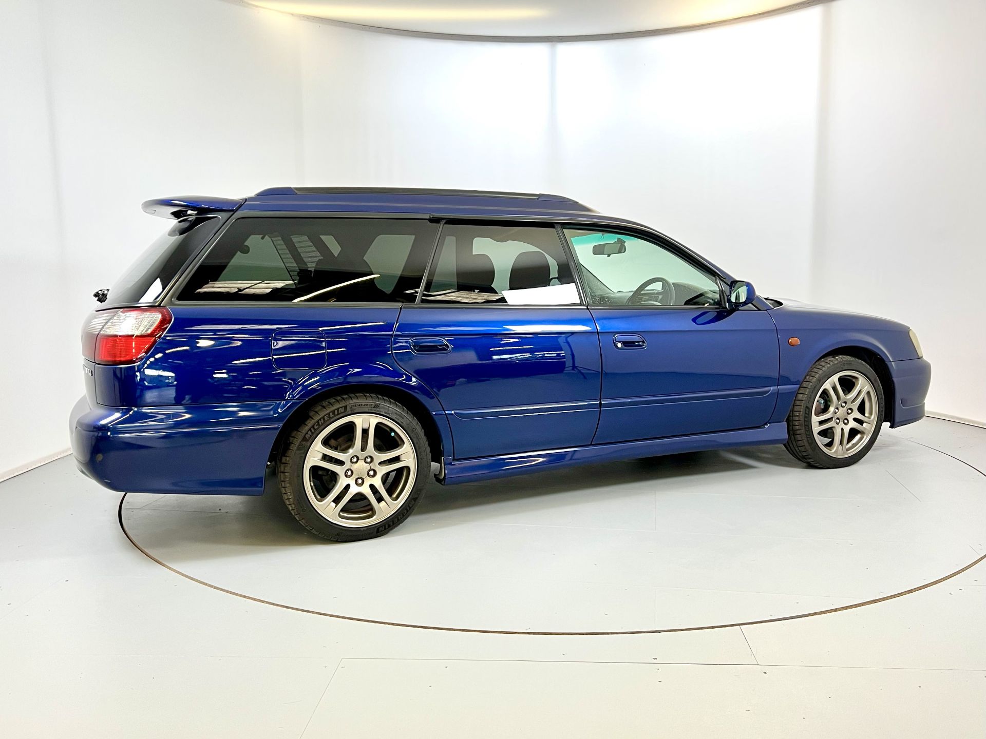 Subaru Legacy GTB E-Tune - Image 10 of 33