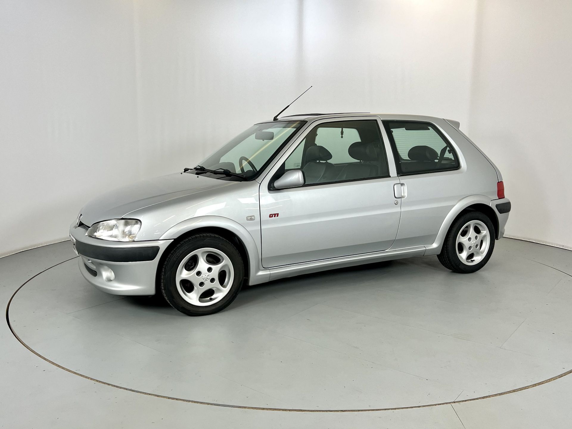 Peugeot 106 GTI - Image 4 of 29