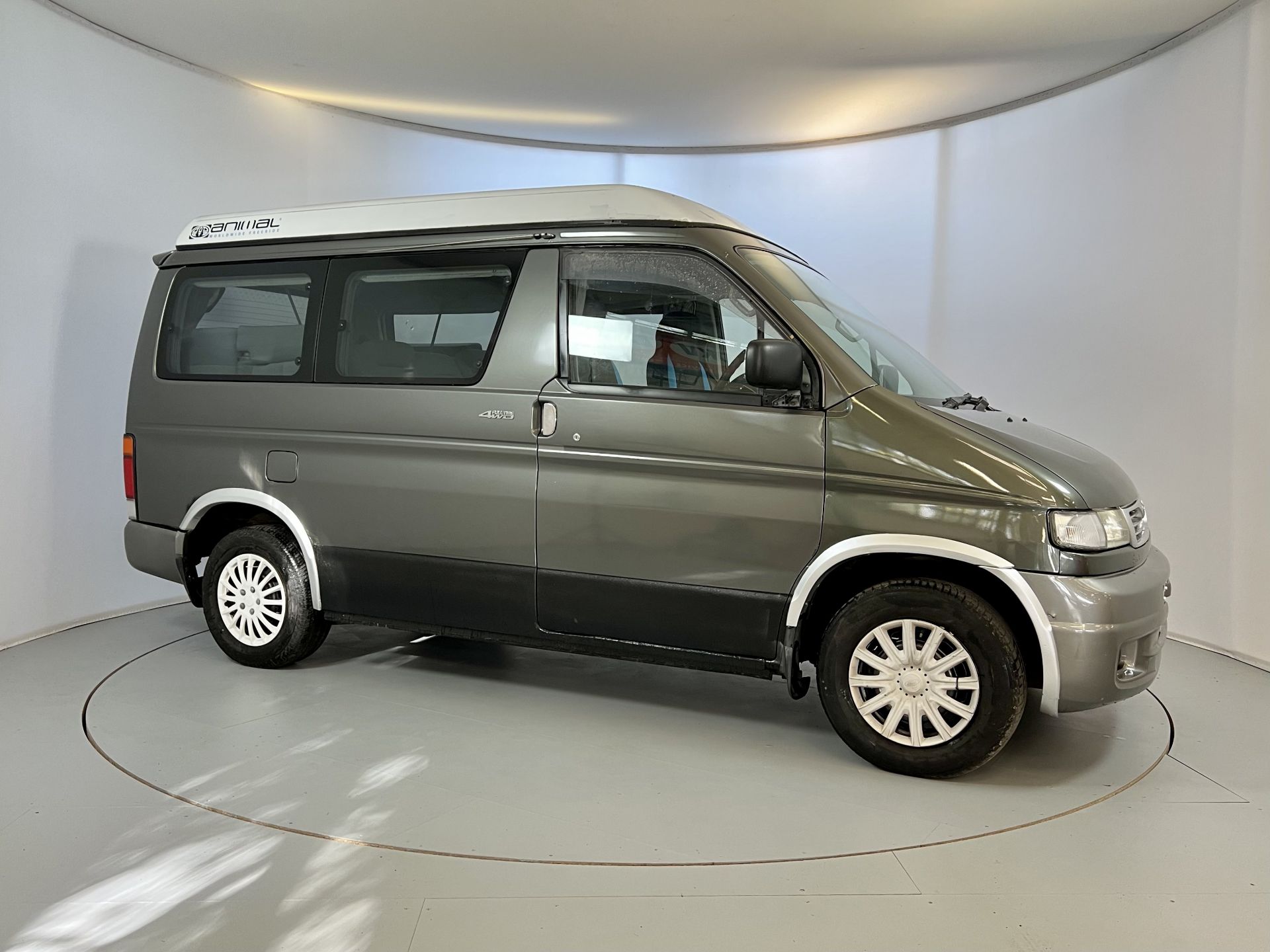 Mazda Bongo 4x4 - Image 12 of 28