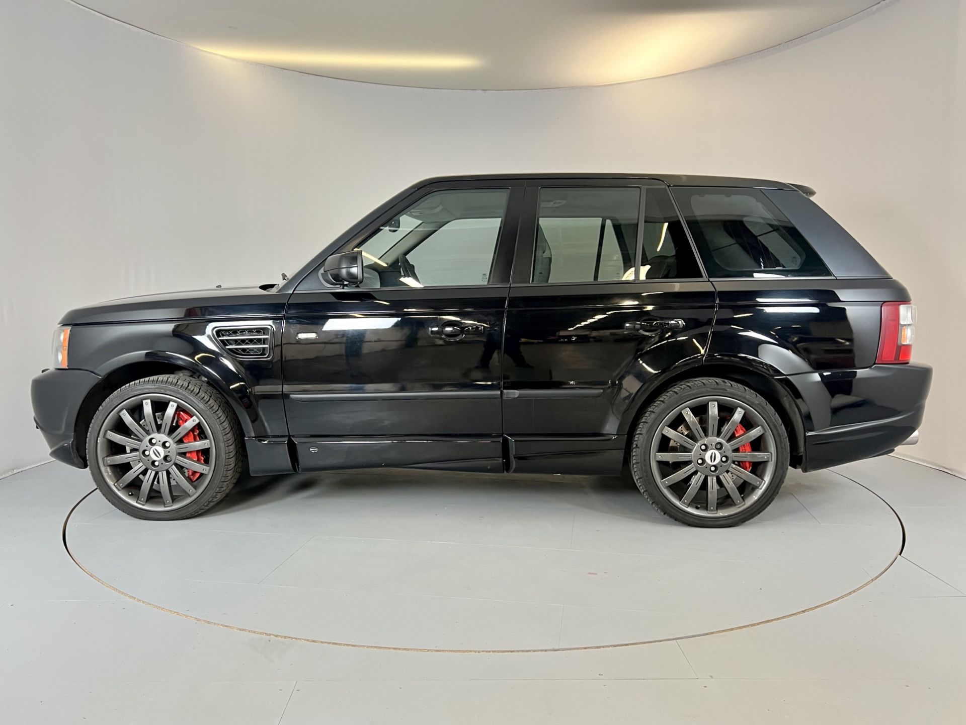 Range Rover Sport 1st Edition 4.2 Supercharged OverFinch - Image 5 of 33