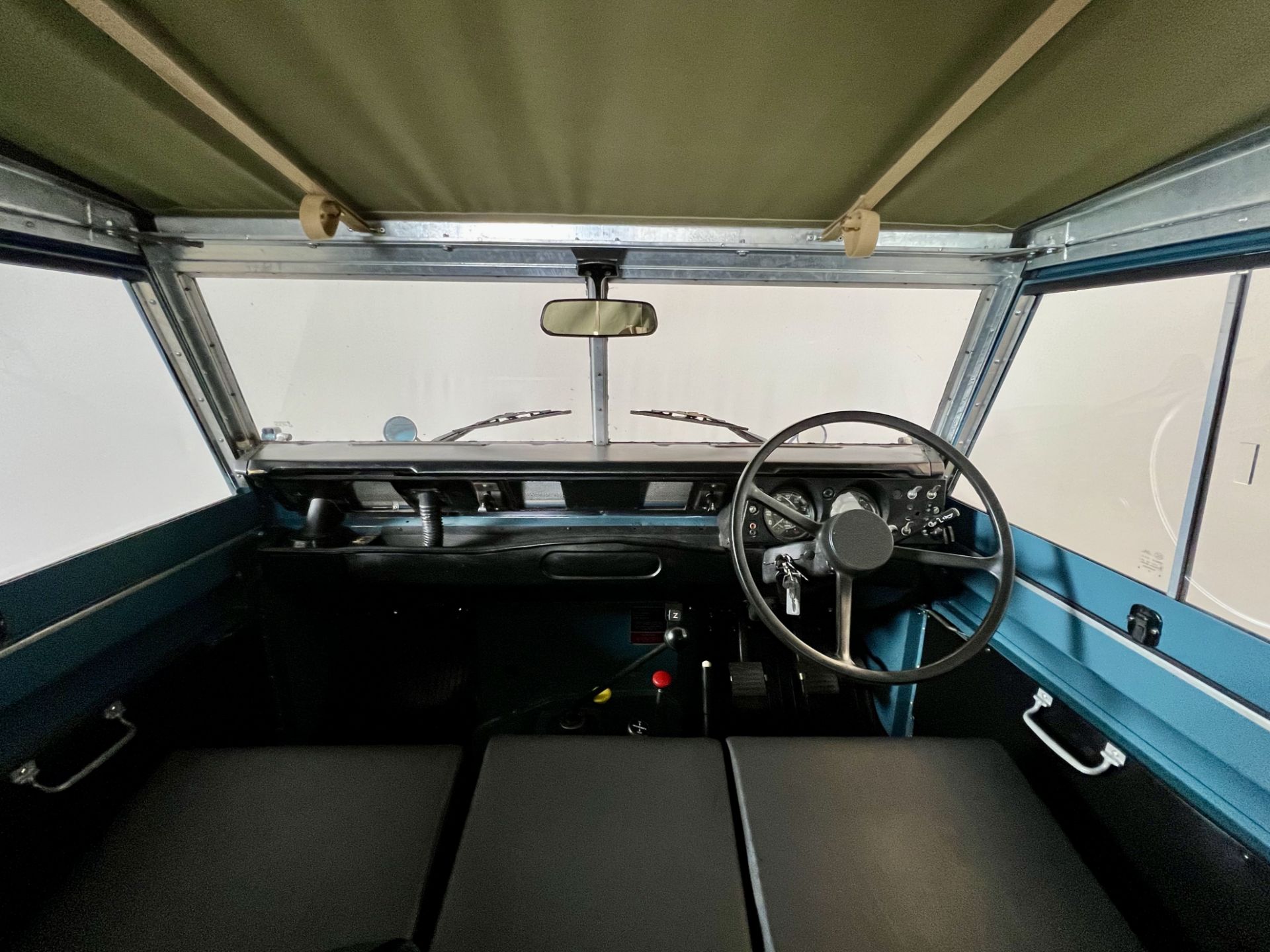 Land Rover Series 3 - Image 31 of 43