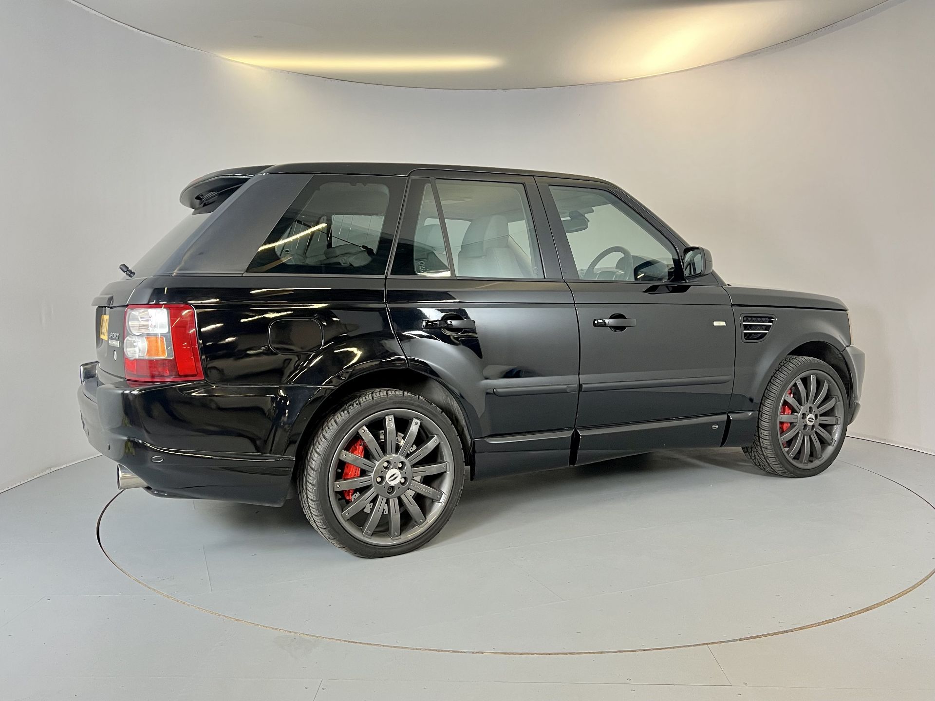Range Rover Sport 1st Edition 4.2 Supercharged OverFinch - Image 10 of 33