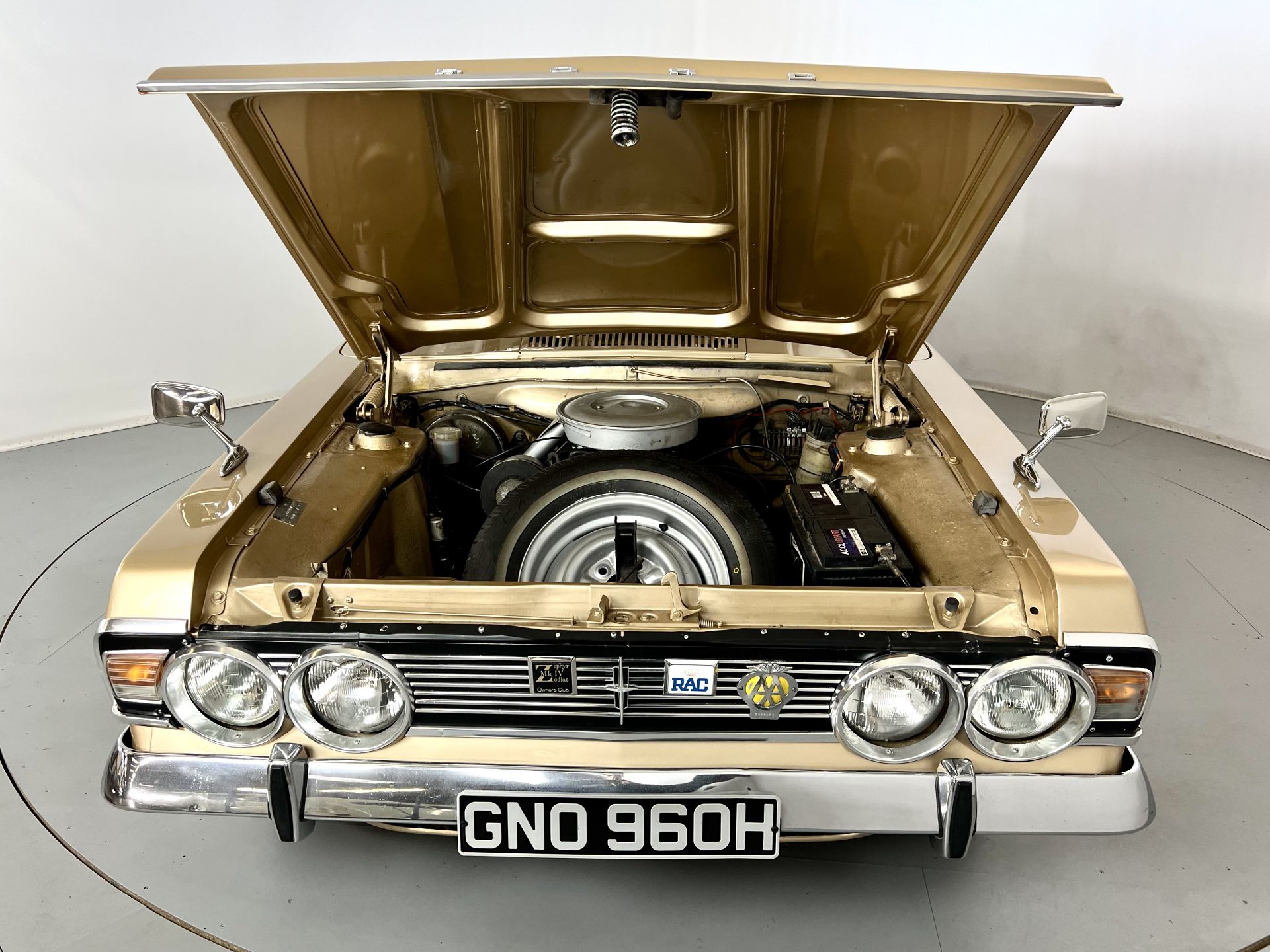 Ford Zodiac MK4 - Image 33 of 34