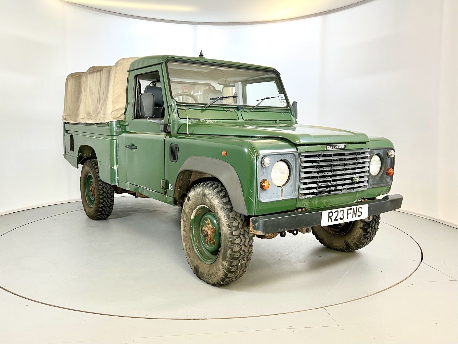 Land Rover Defender 110