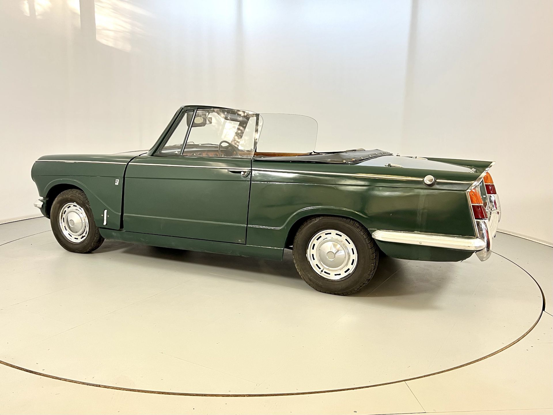 Triumph Vitesse - Image 6 of 24