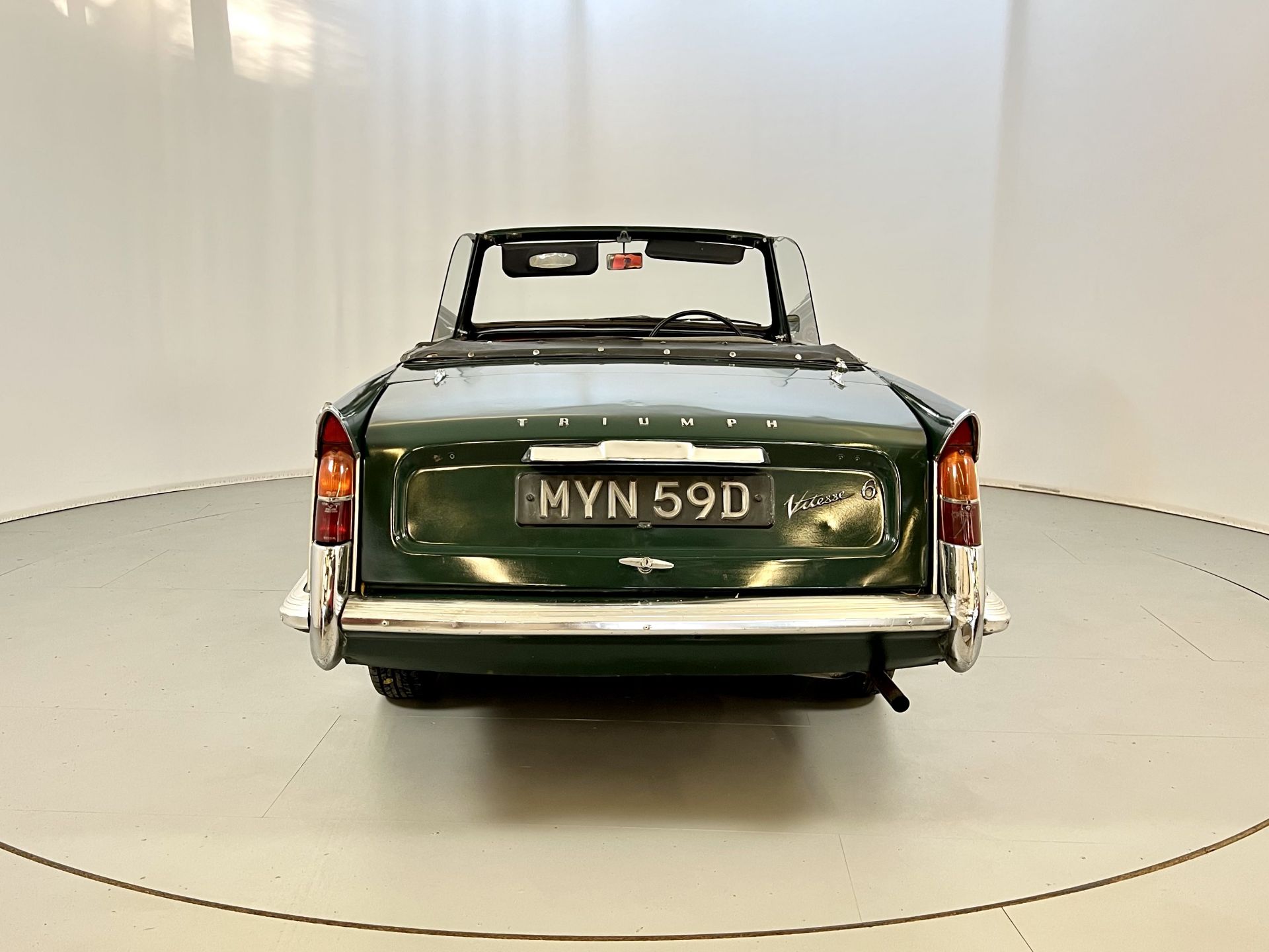 Triumph Vitesse - Image 8 of 24