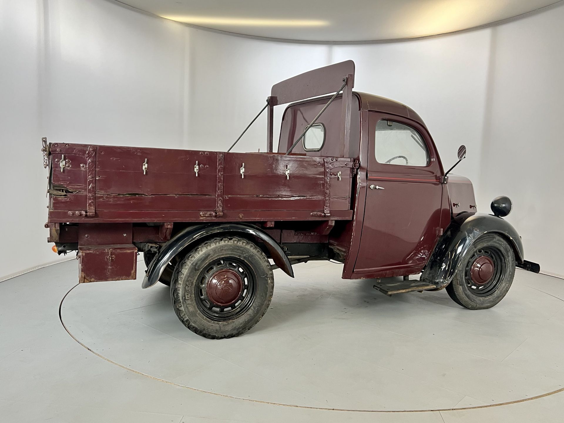 Ford Thames 10CWT Pick Up - Image 10 of 26