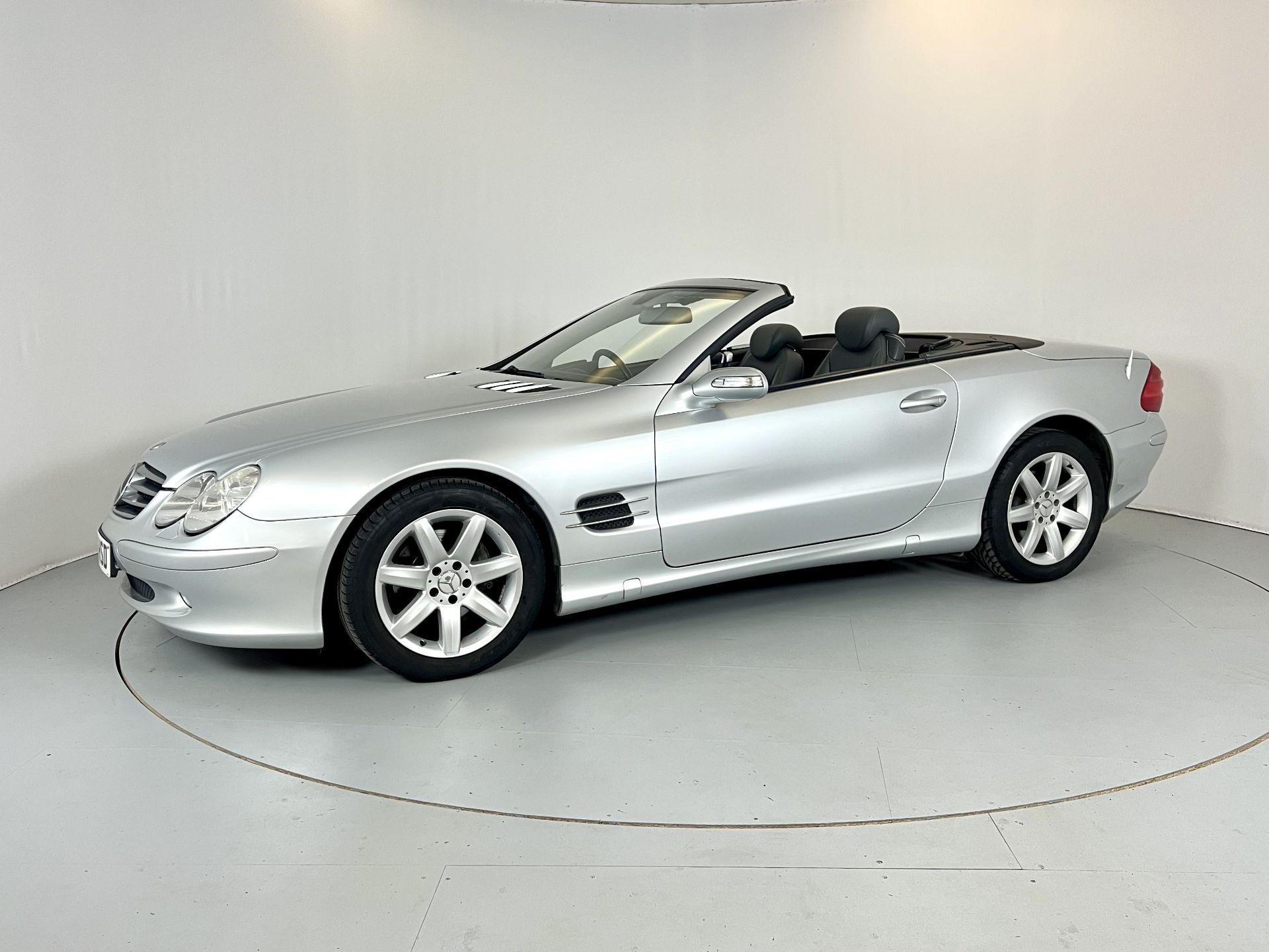 Mercedes-Benz SL350 - Image 4 of 30