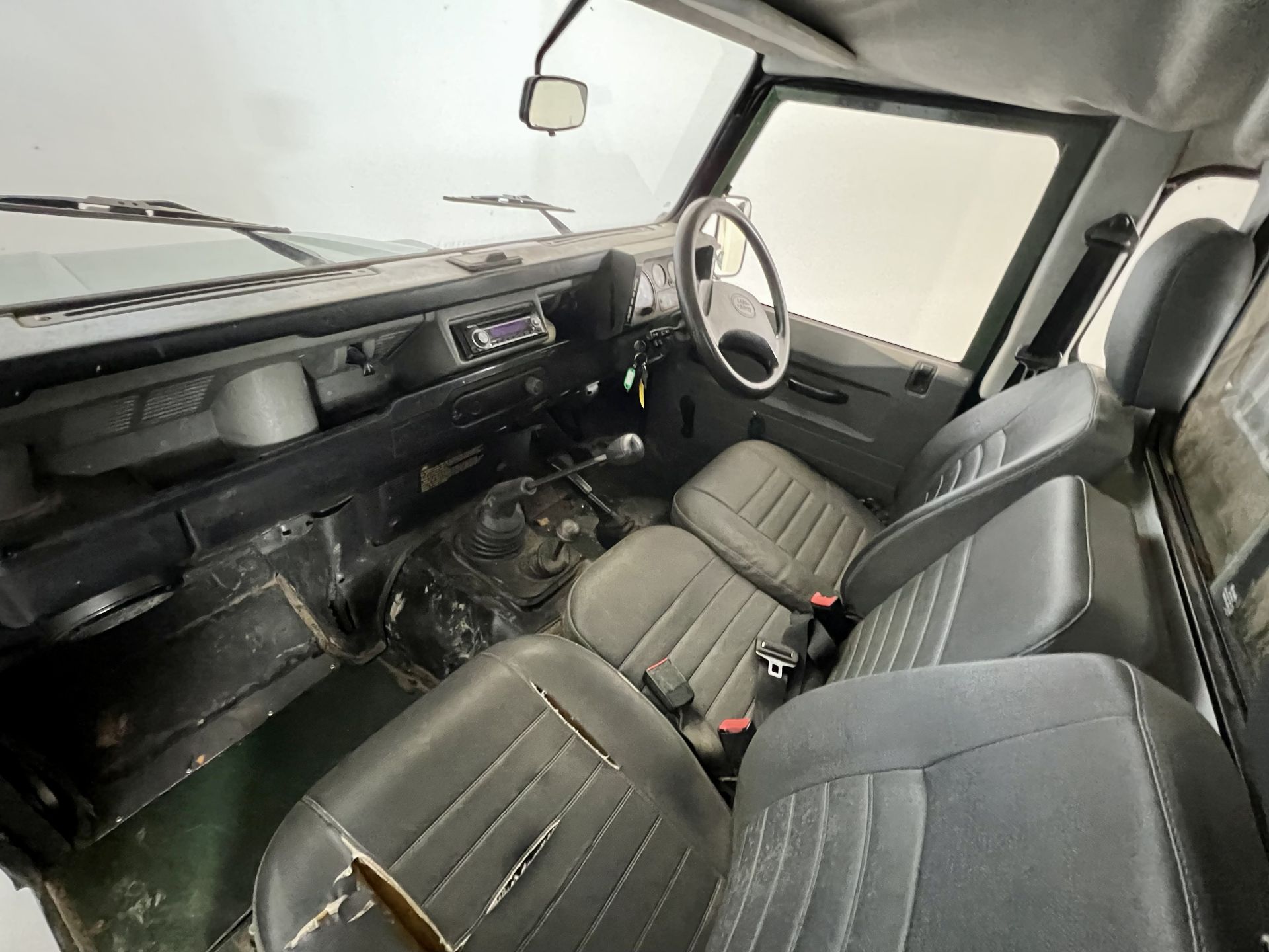 Land Rover Defender 110 - Image 21 of 23