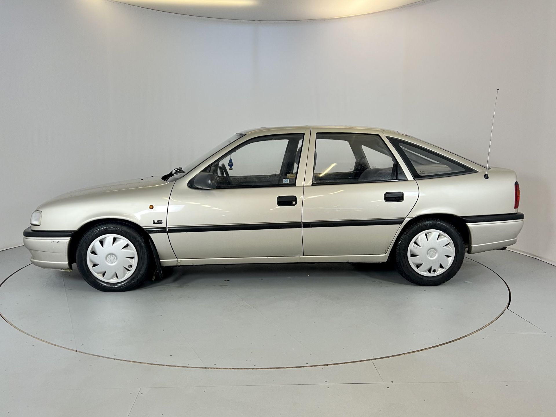 Vauxhall Cavalier - Image 5 of 33