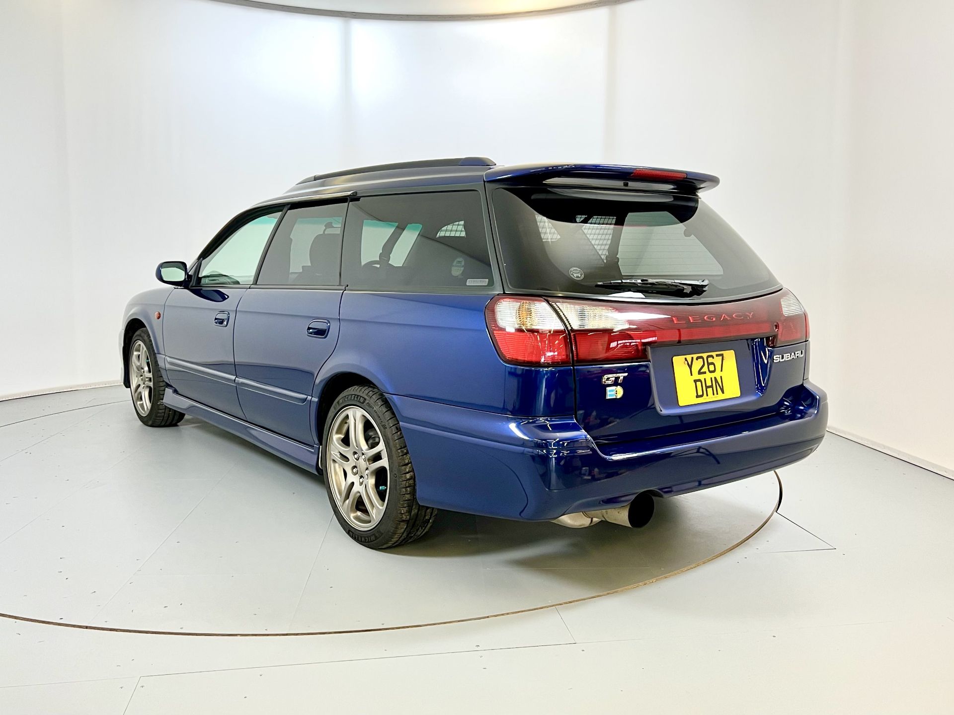 Subaru Legacy GTB E-Tune - Image 7 of 33