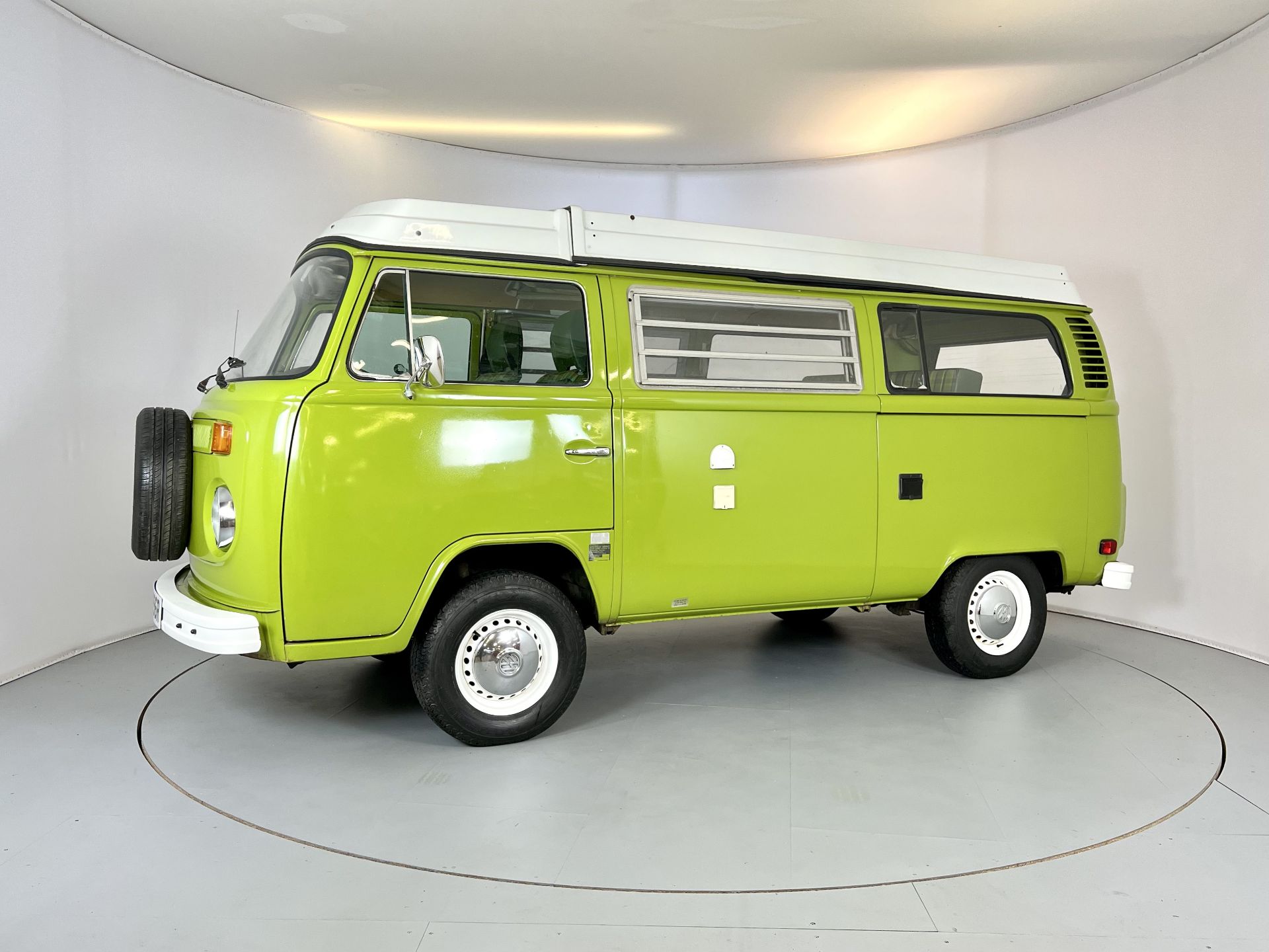 Volkswagen T2 Camper - Image 4 of 33