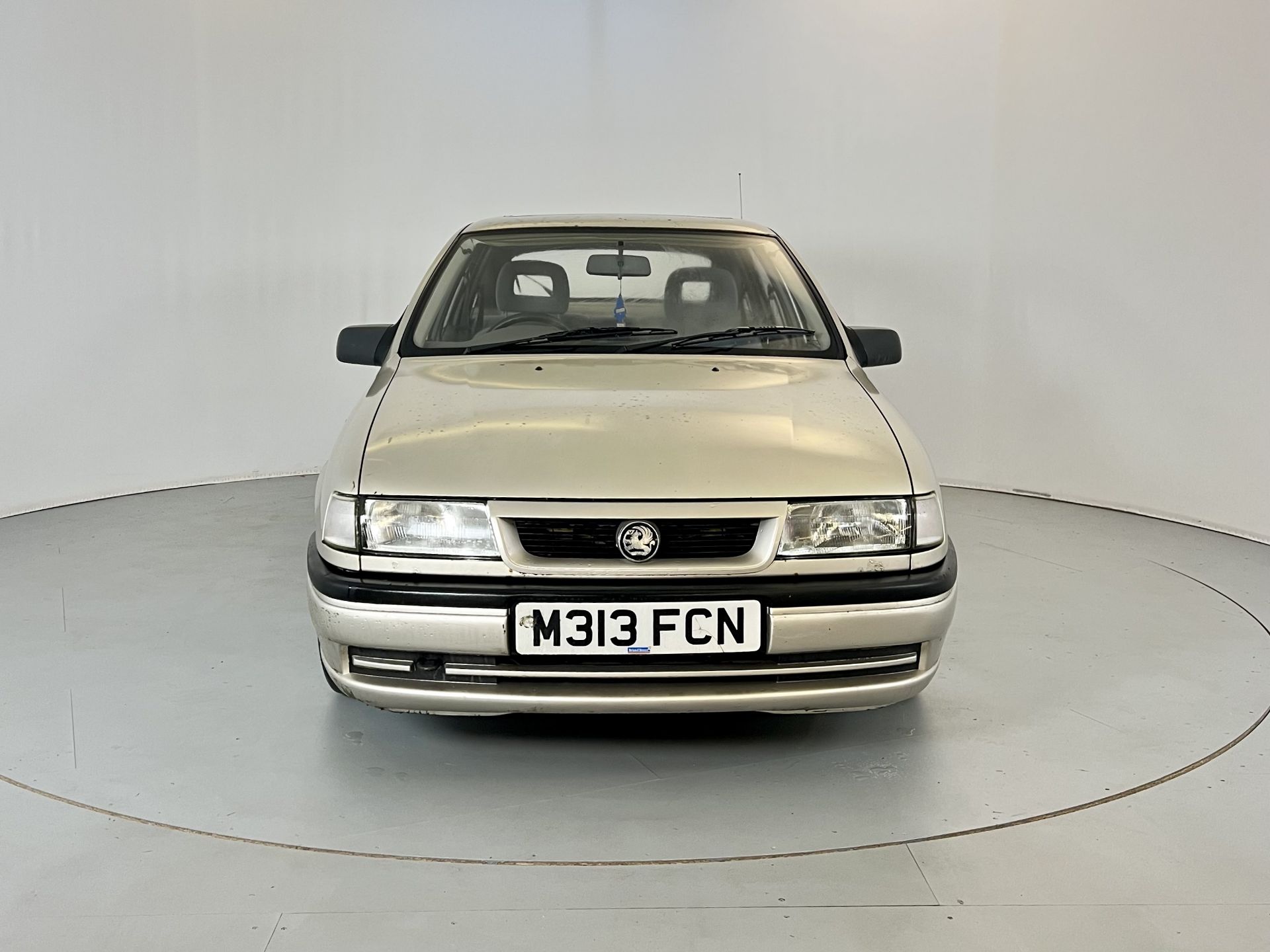 Vauxhall Cavalier - Image 2 of 33