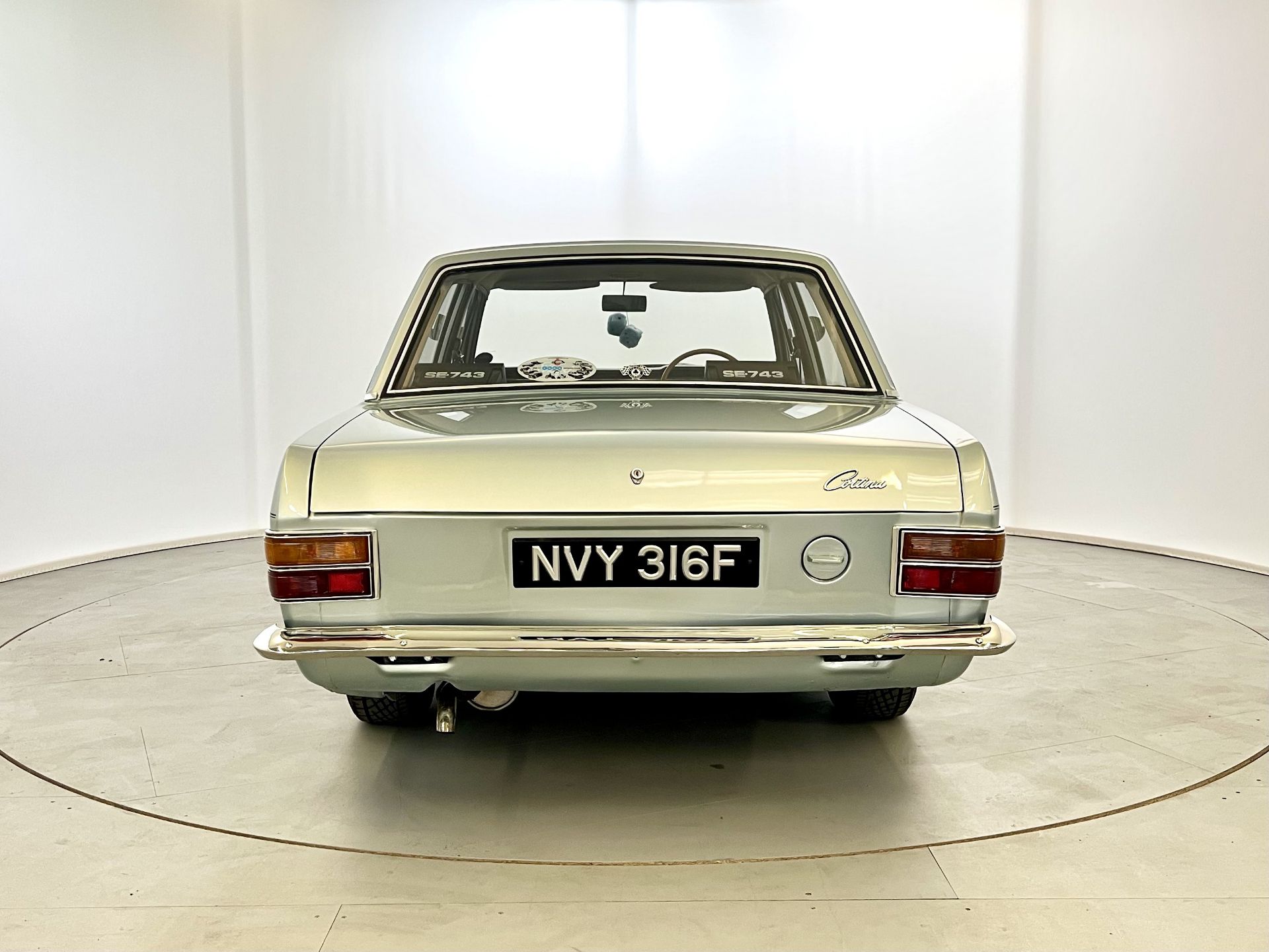 Ford Cortina 1300 DeLuxe - Image 8 of 36