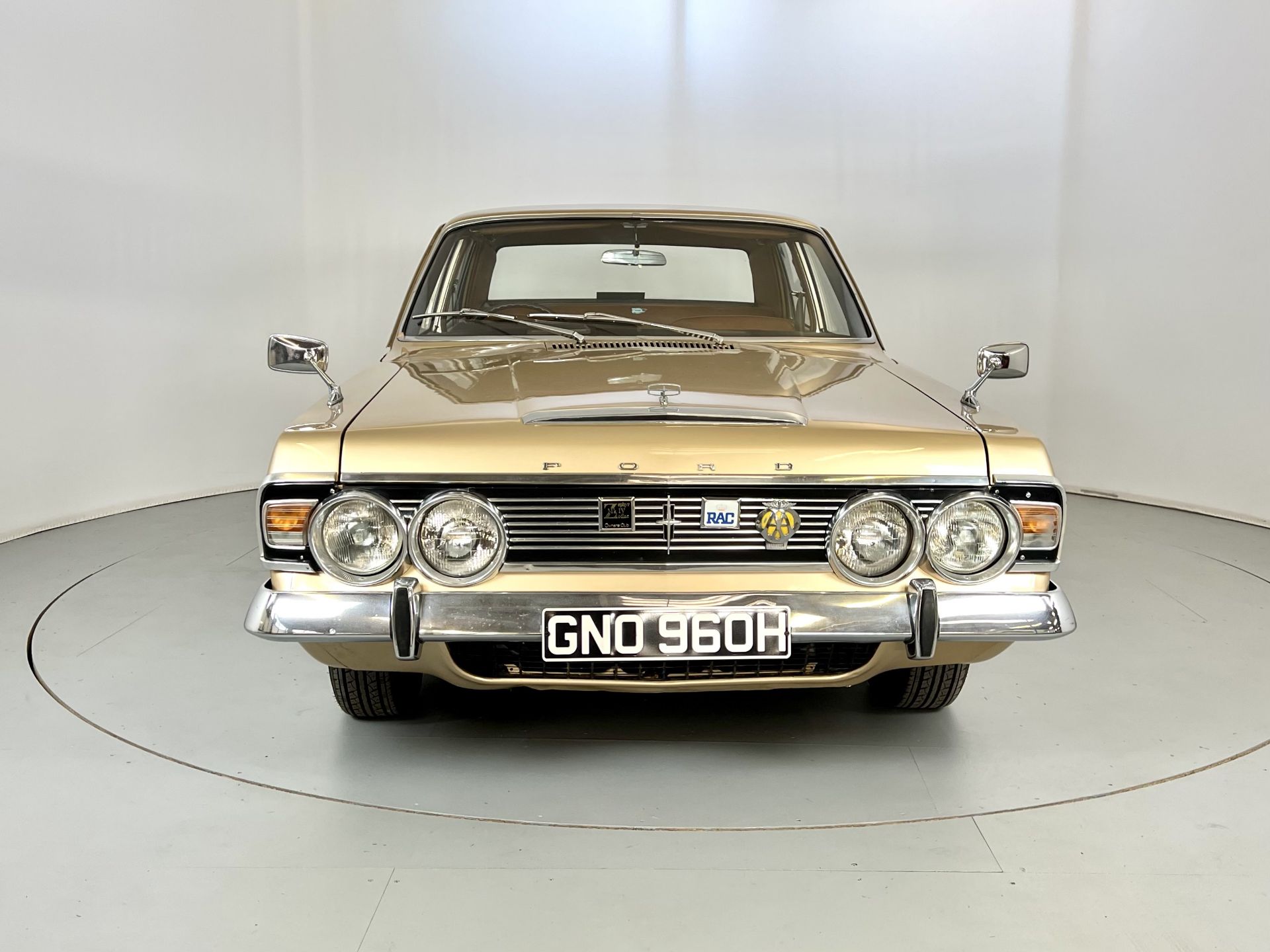 Ford Zodiac MK4 - Image 3 of 34