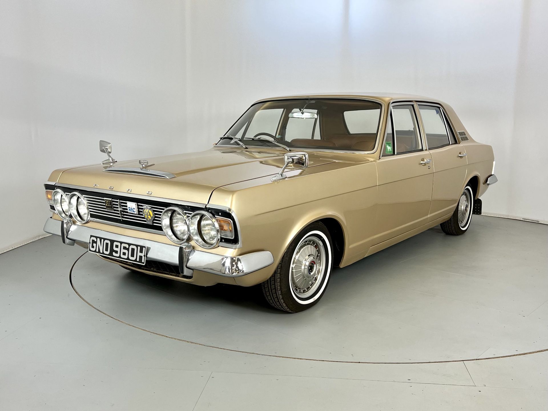 Ford Zodiac MK4 - Image 4 of 34