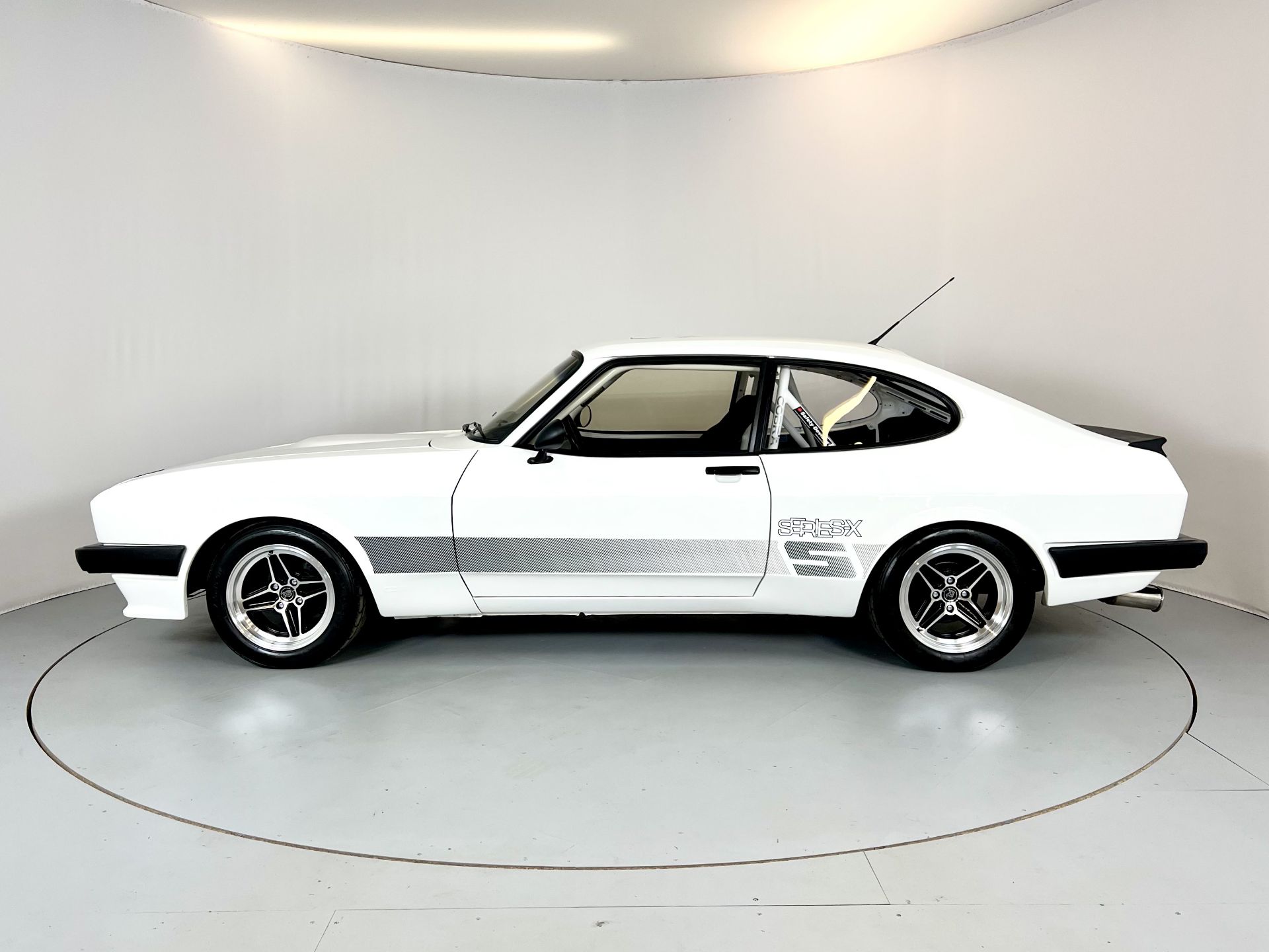 Ford Capri 3.0 S Xpack - Image 5 of 37