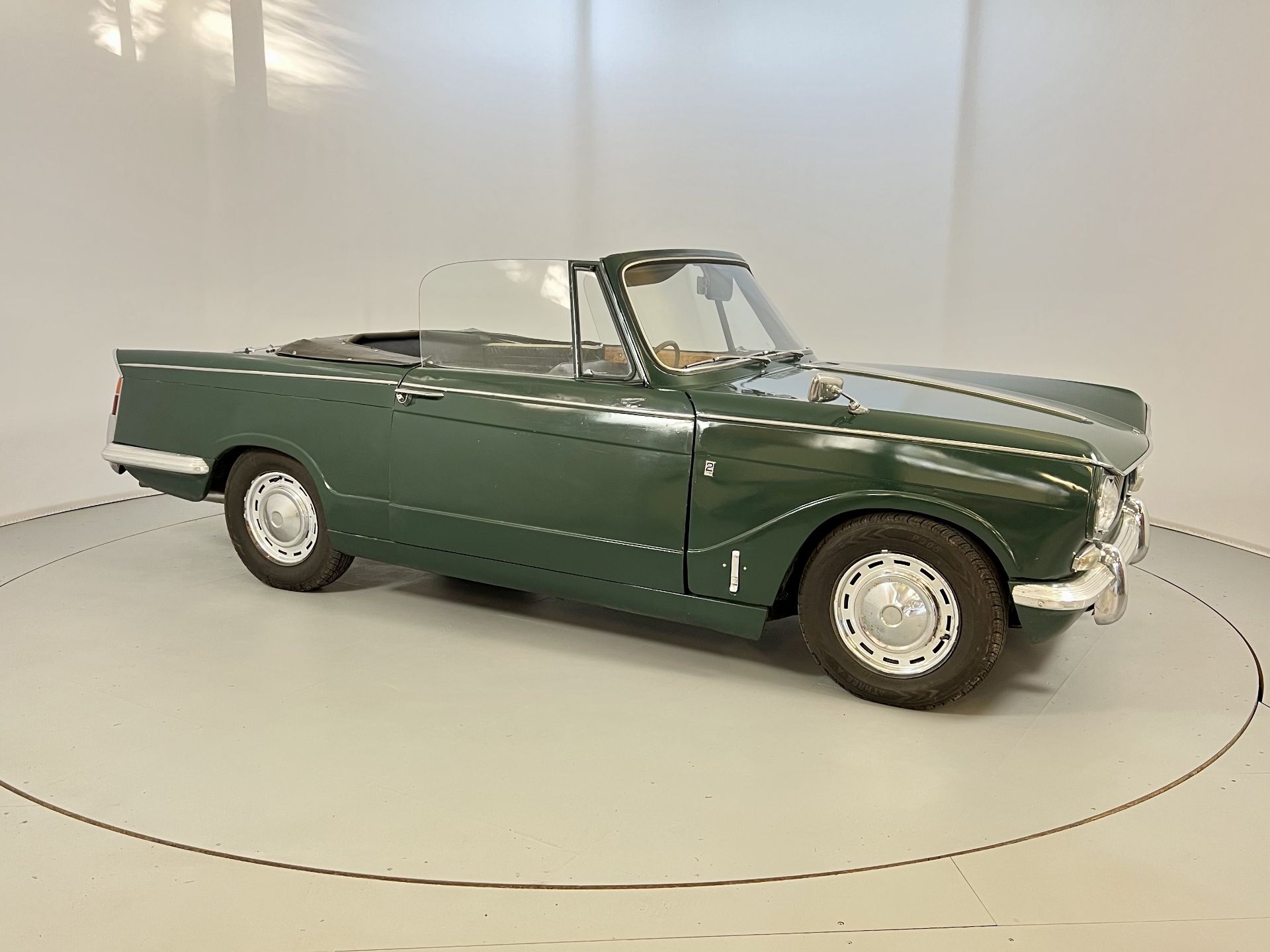 Triumph Vitesse - Image 12 of 24