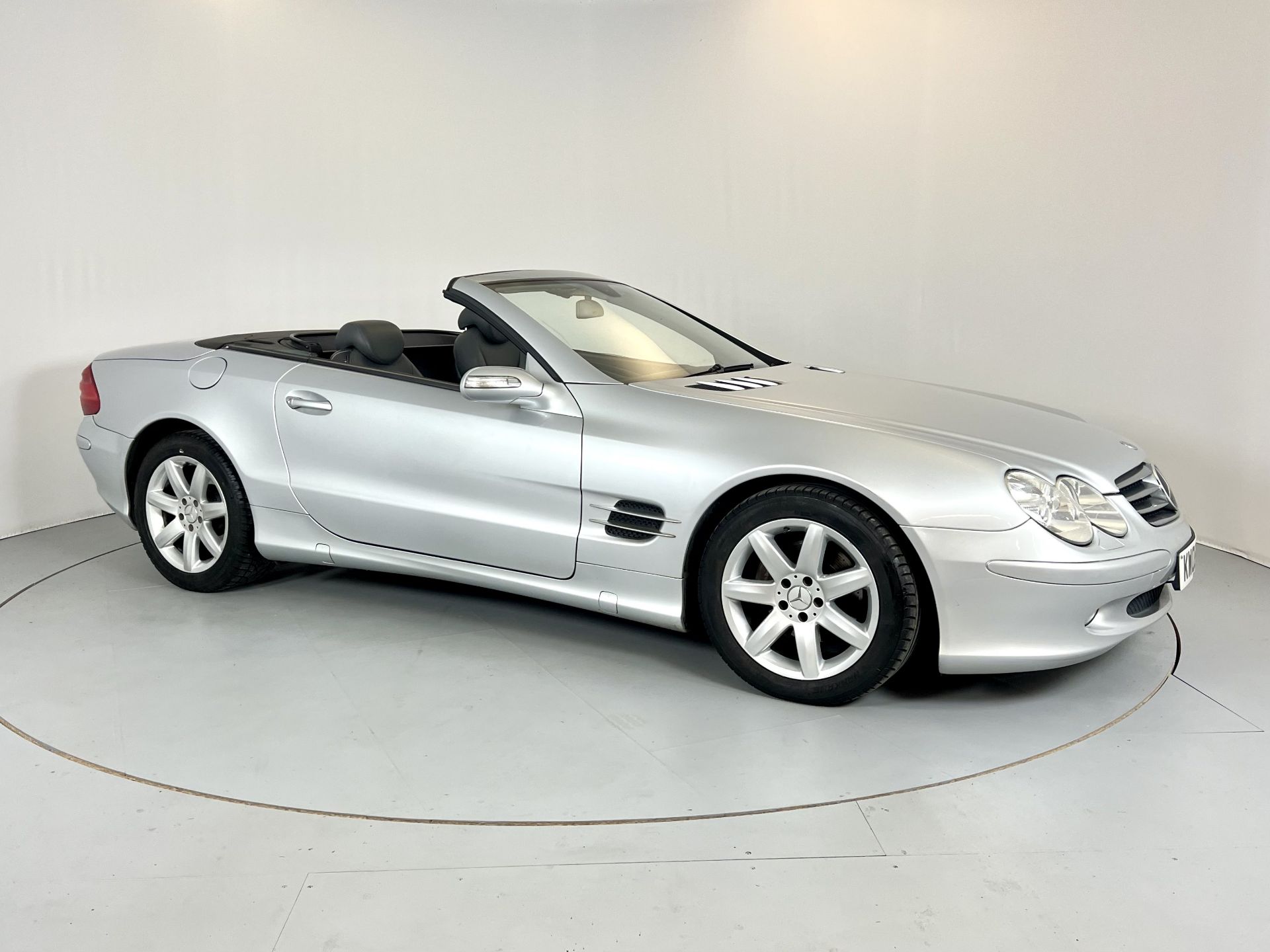 Mercedes-Benz SL350 - Image 12 of 30