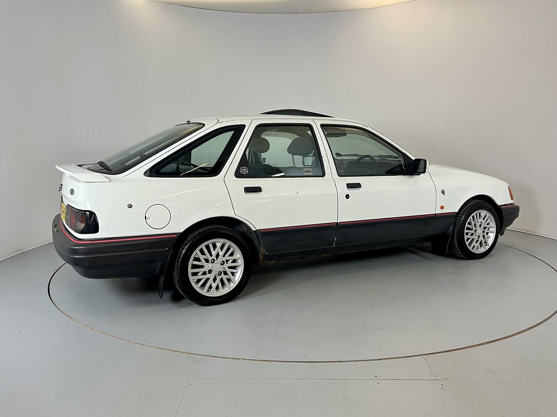 Ford Sierra 2.9 GLS 4X4 - Image 10 of 34