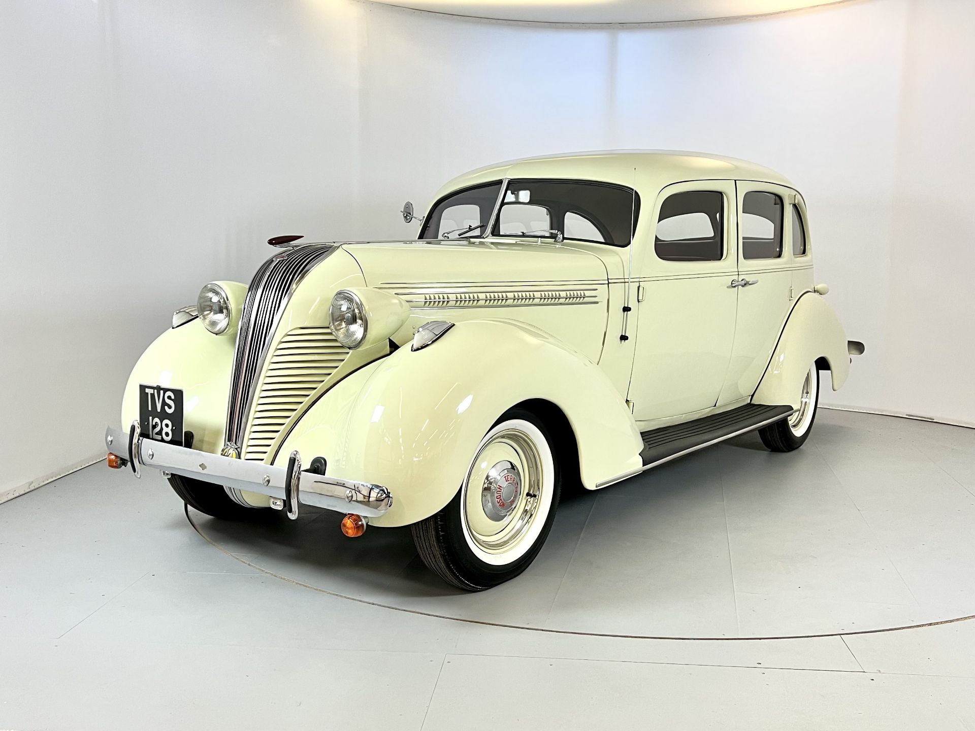 Hudson Terraplane - Image 3 of 35