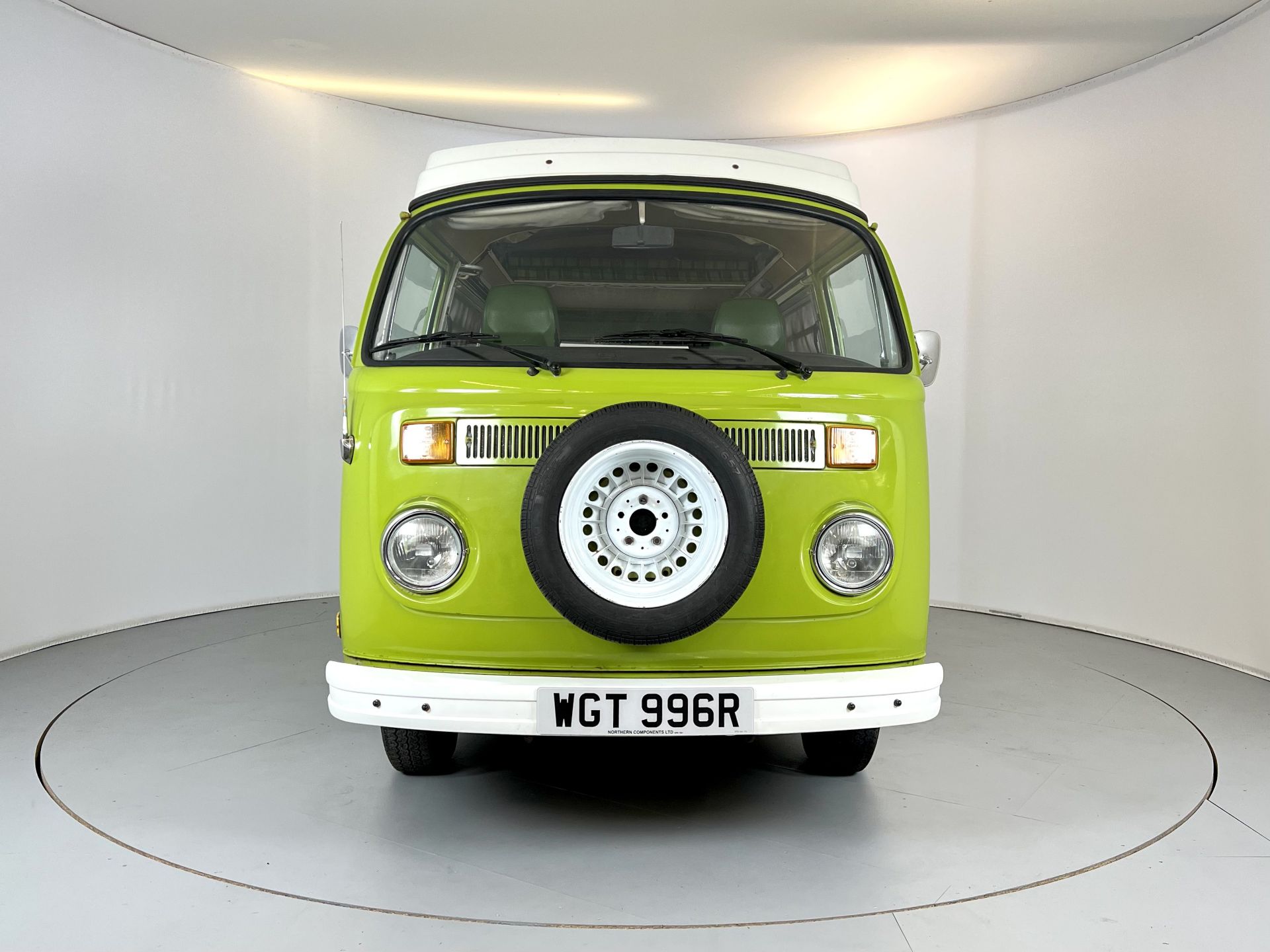 Volkswagen T2 Camper - Image 2 of 33