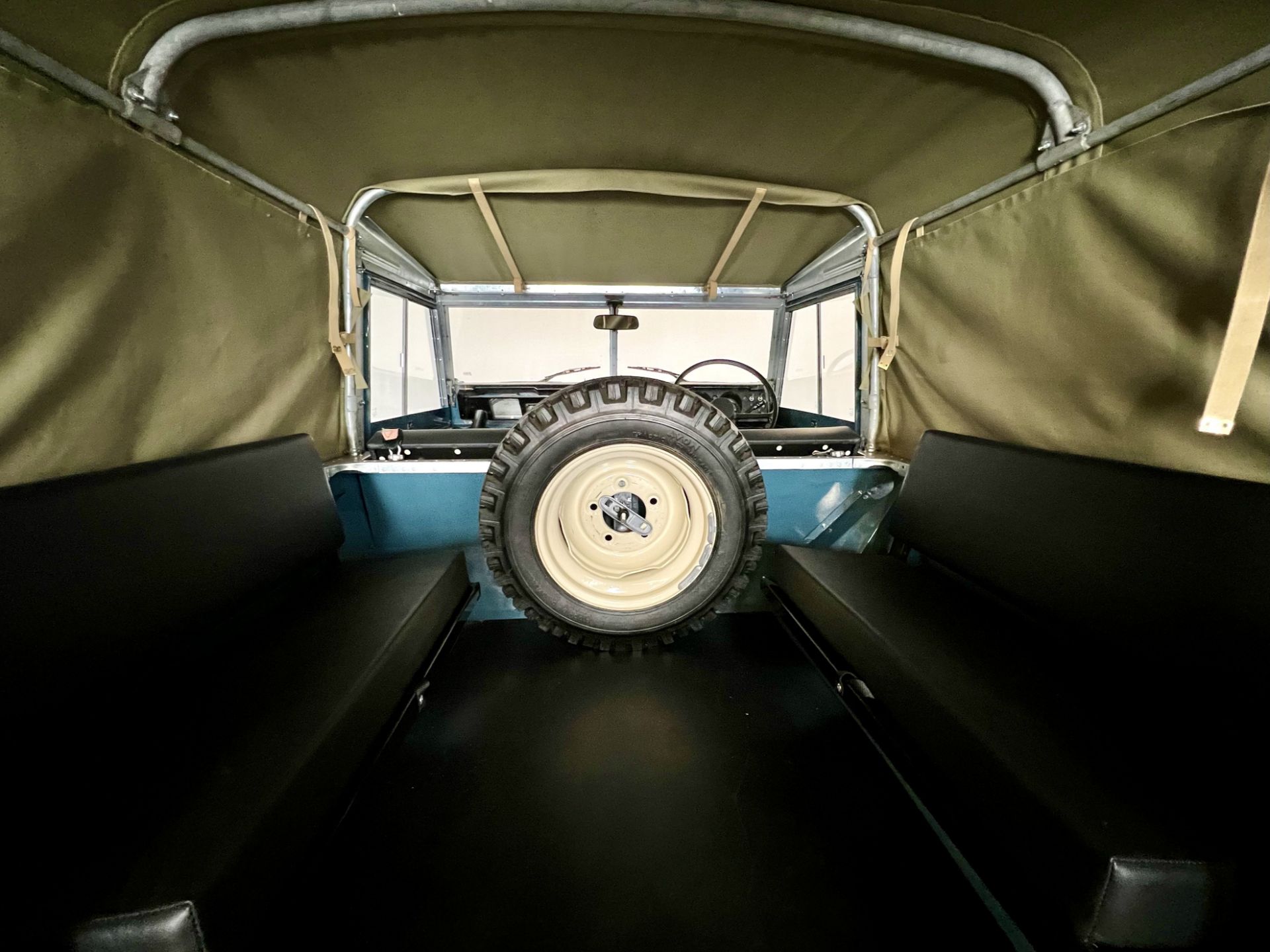 Land Rover Series 3 - Image 34 of 43