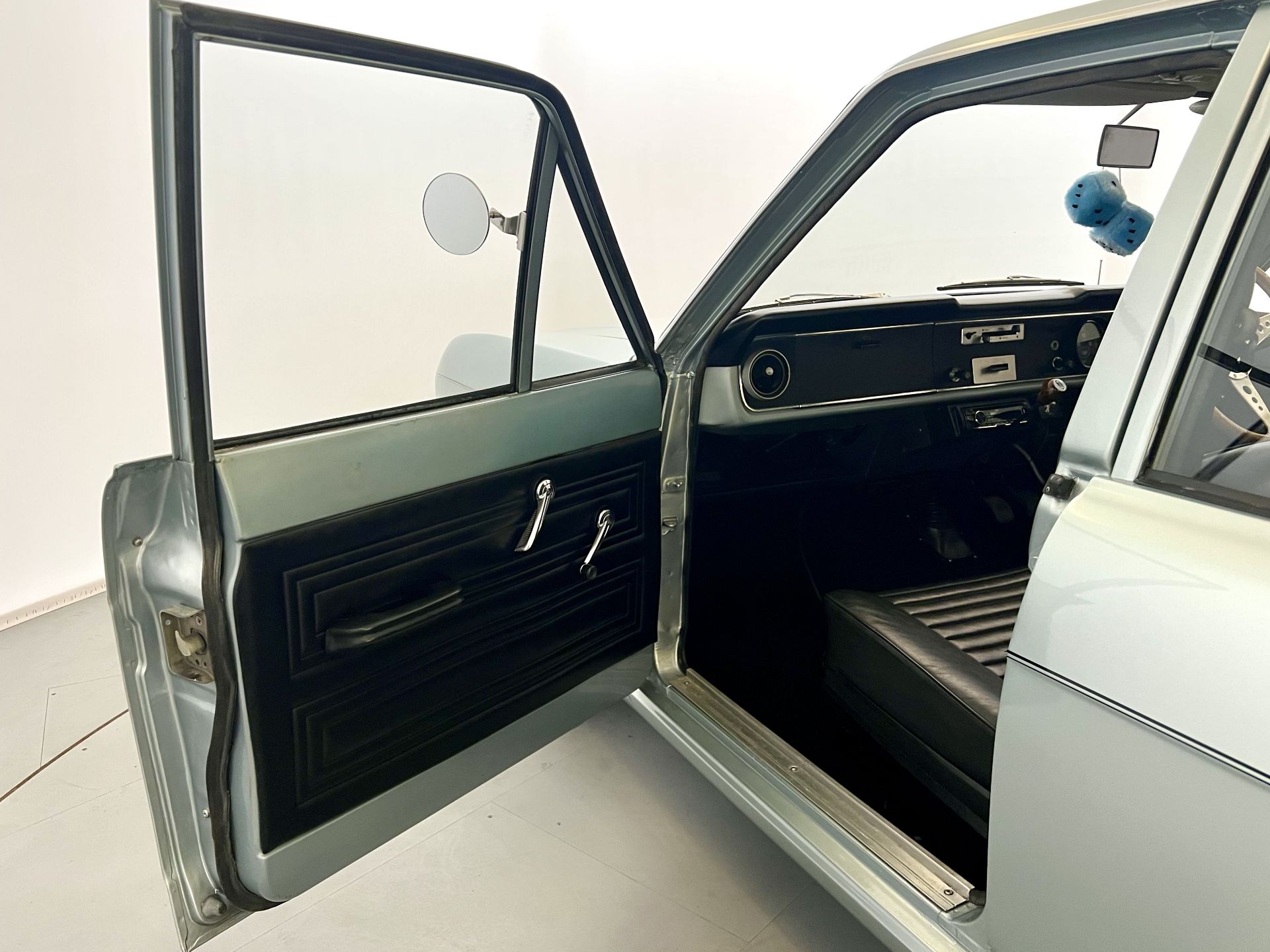 Ford Cortina 1300 DeLuxe - Image 27 of 36