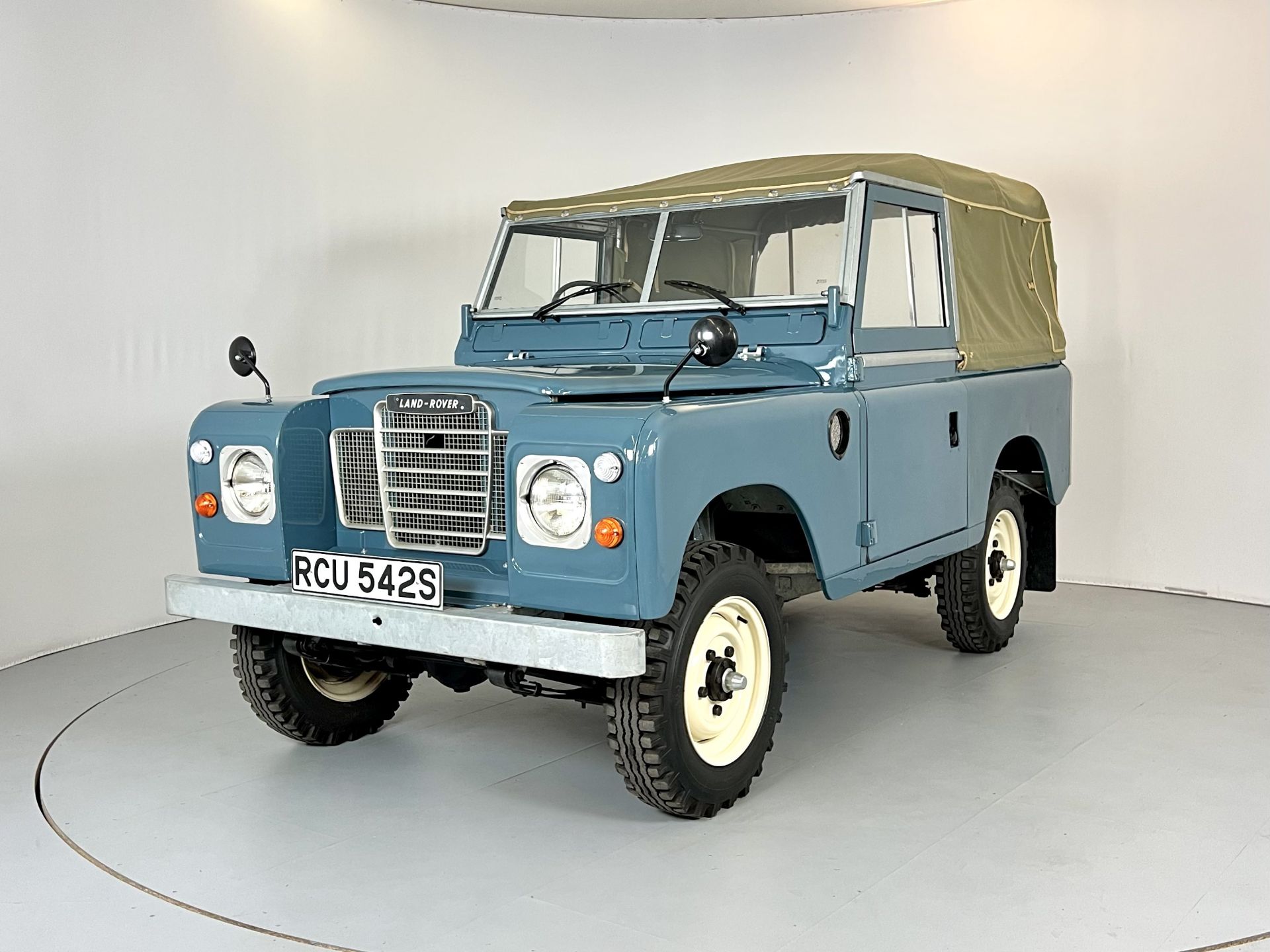 Land Rover Series 3 - Image 3 of 43