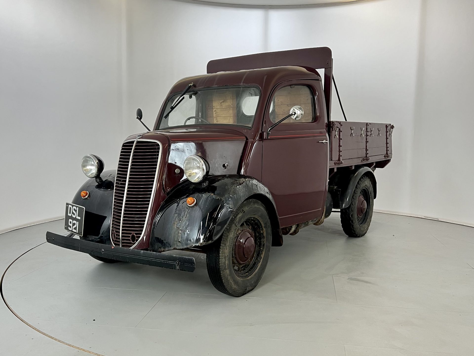 Ford Thames 10CWT Pick Up - Image 3 of 26