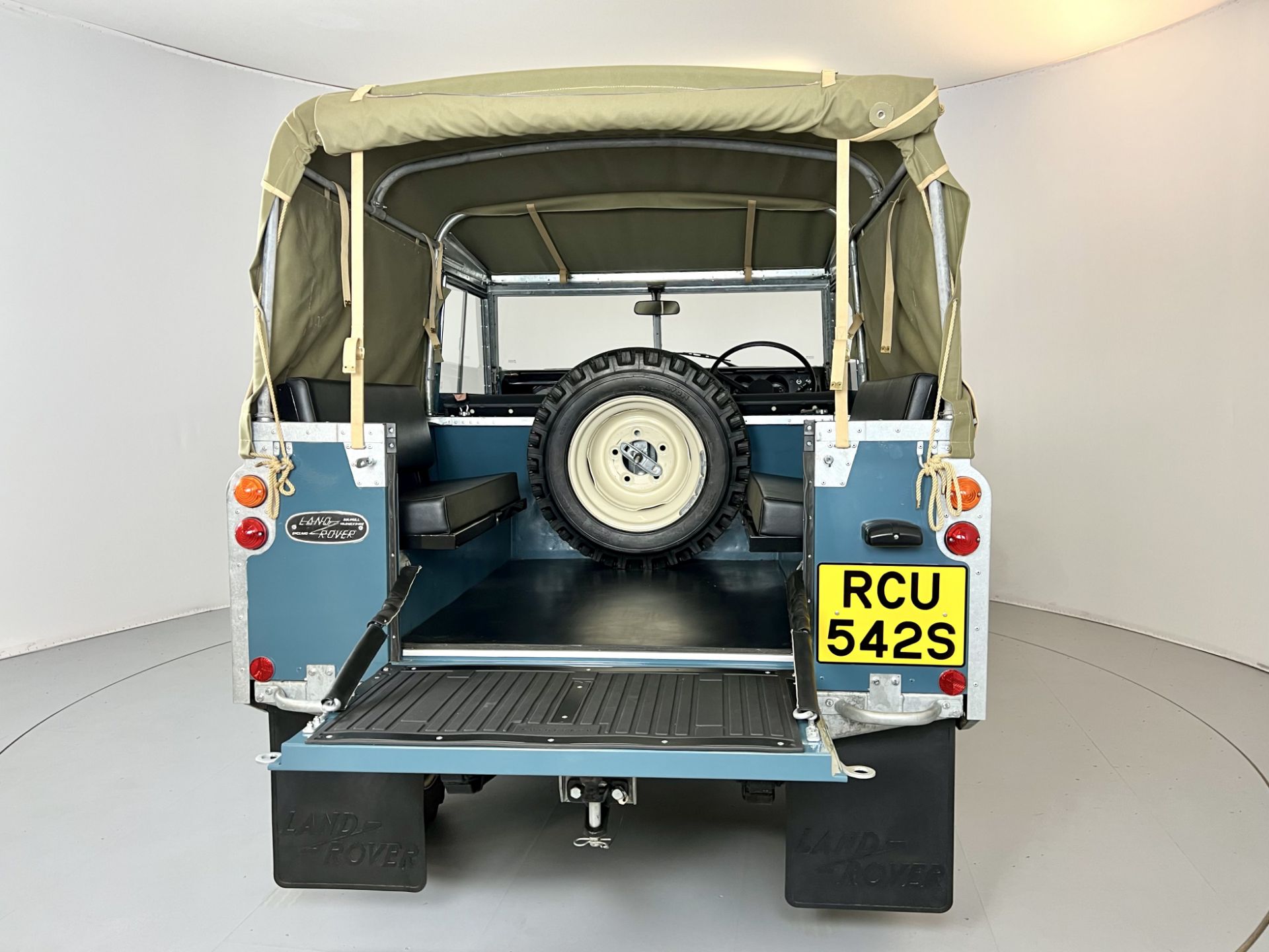 Land Rover Series 3 - Image 32 of 43