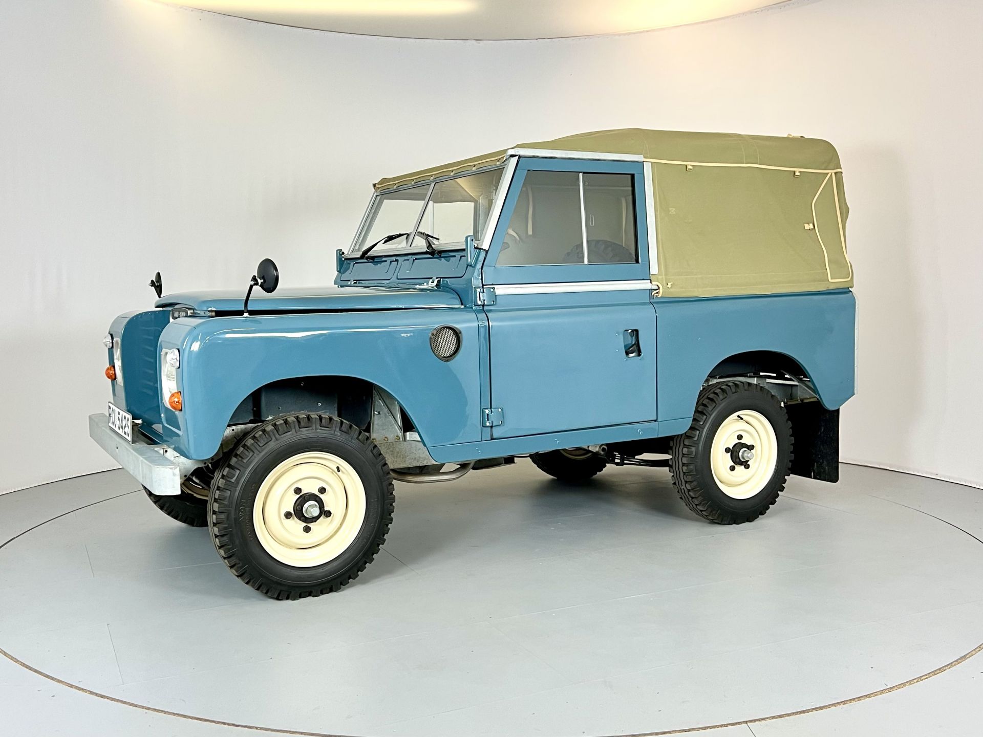 Land Rover Series 3 - Image 4 of 43