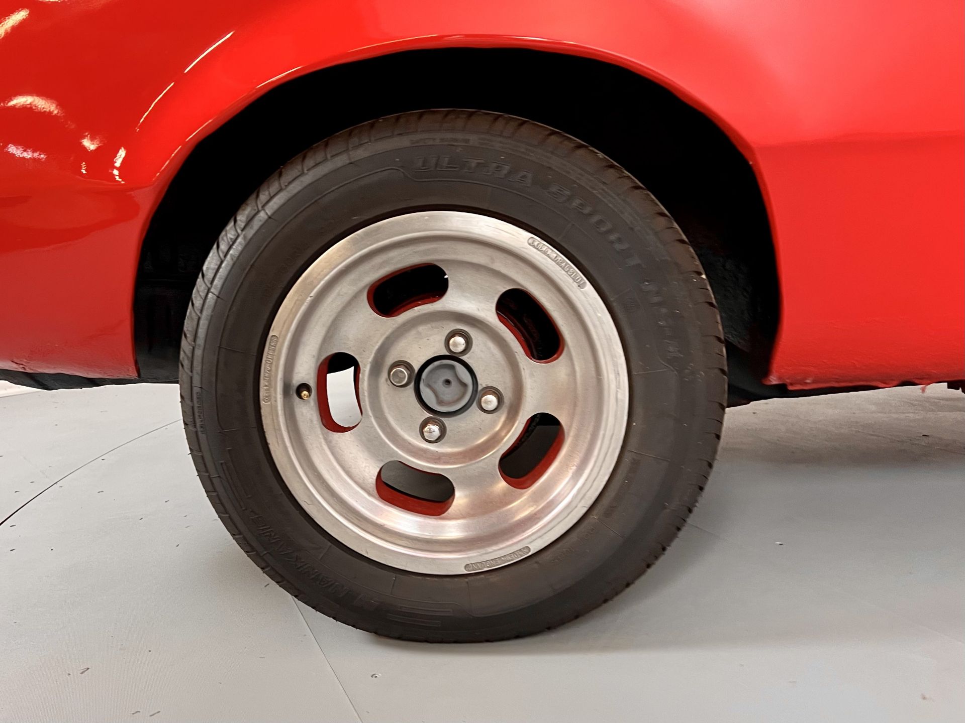 Ford Cortina - Image 15 of 31