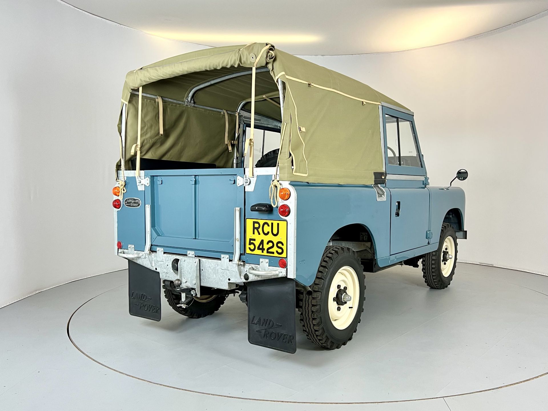 Land Rover Series 3 - Image 9 of 43