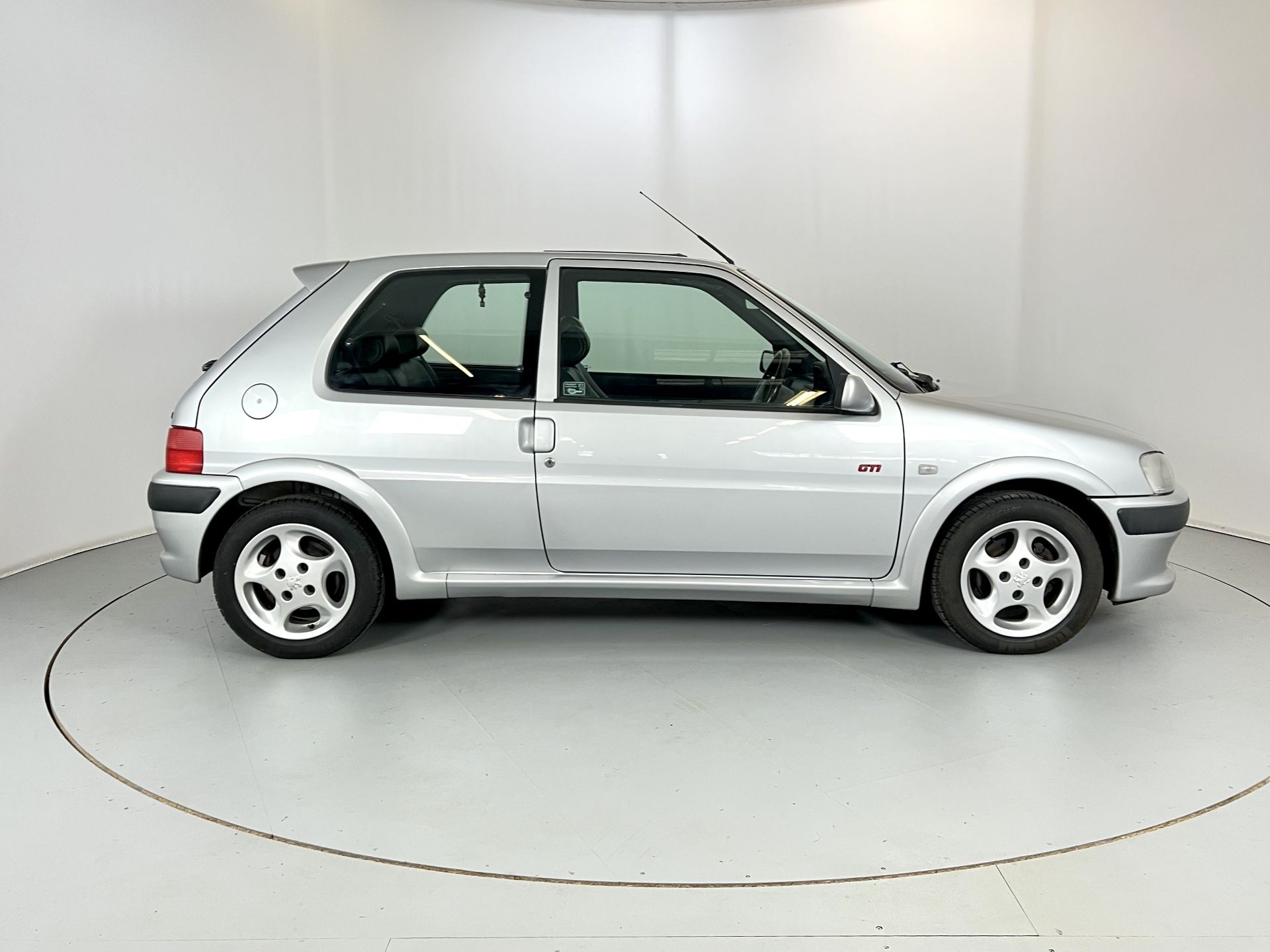 Peugeot 106 GTI - Image 11 of 29