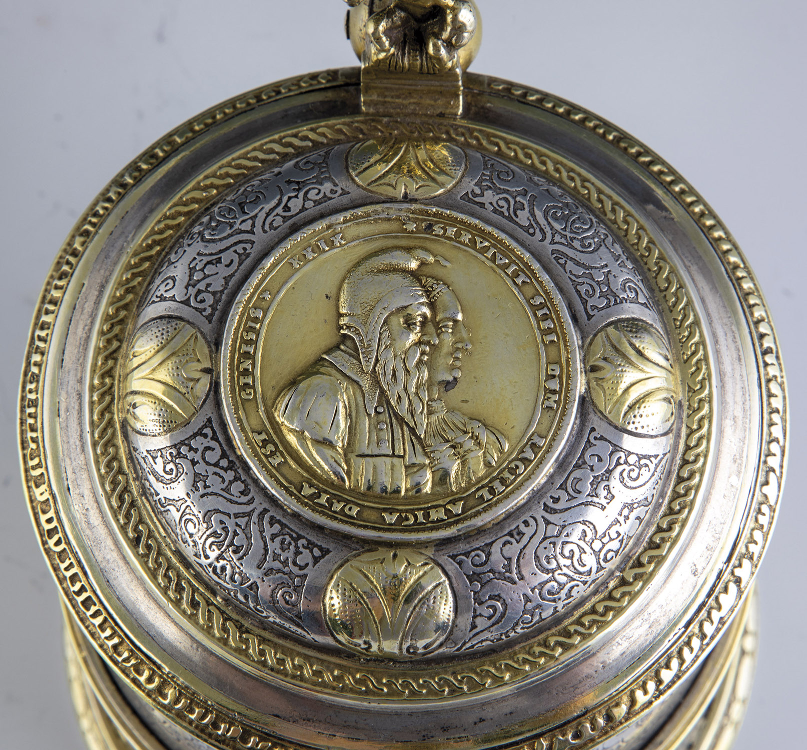 Seltener Deckelkrug der ungarischen Adelsfamilie Dobay aus Nagy-Doba (Sathmar) - Image 2 of 3