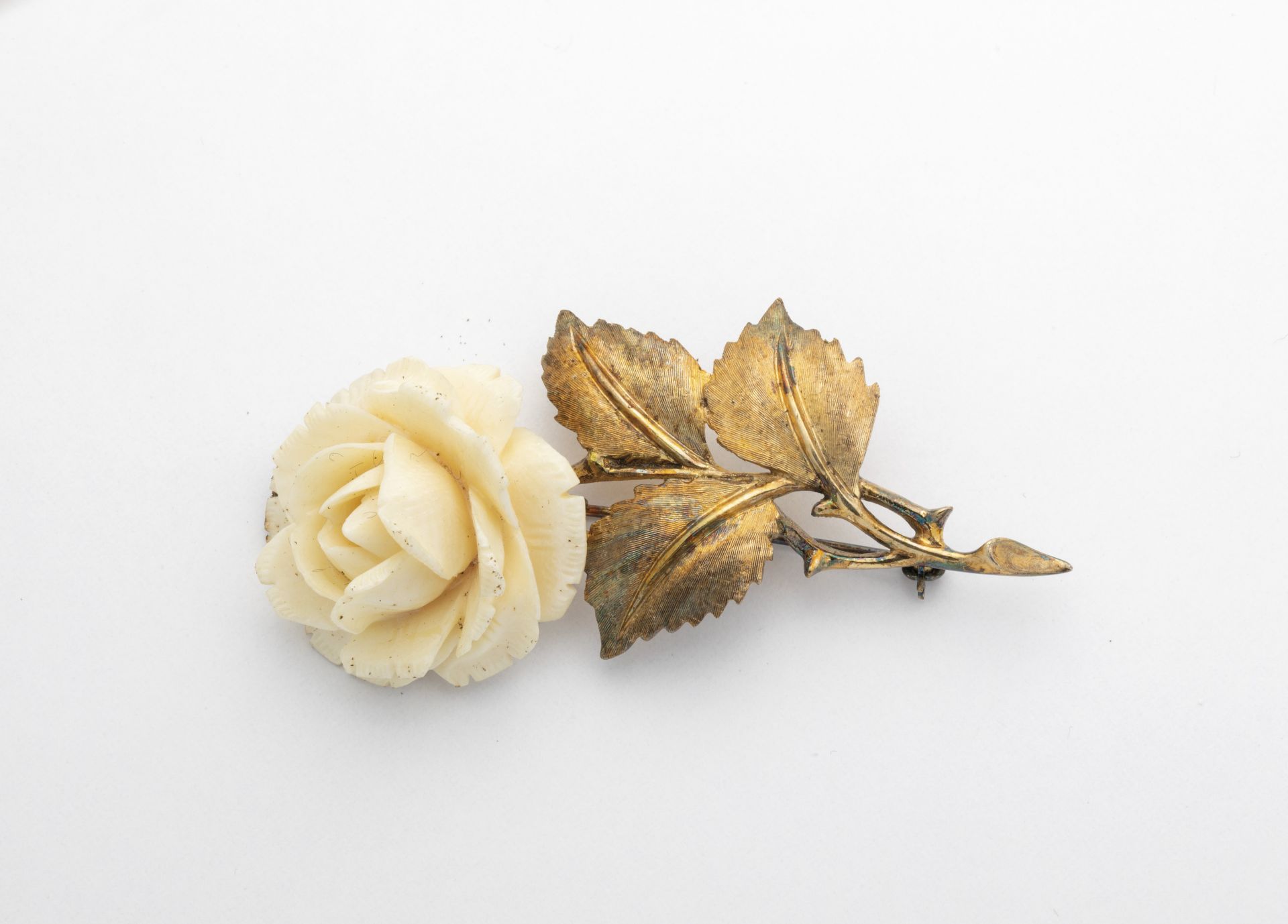 Flower brooch