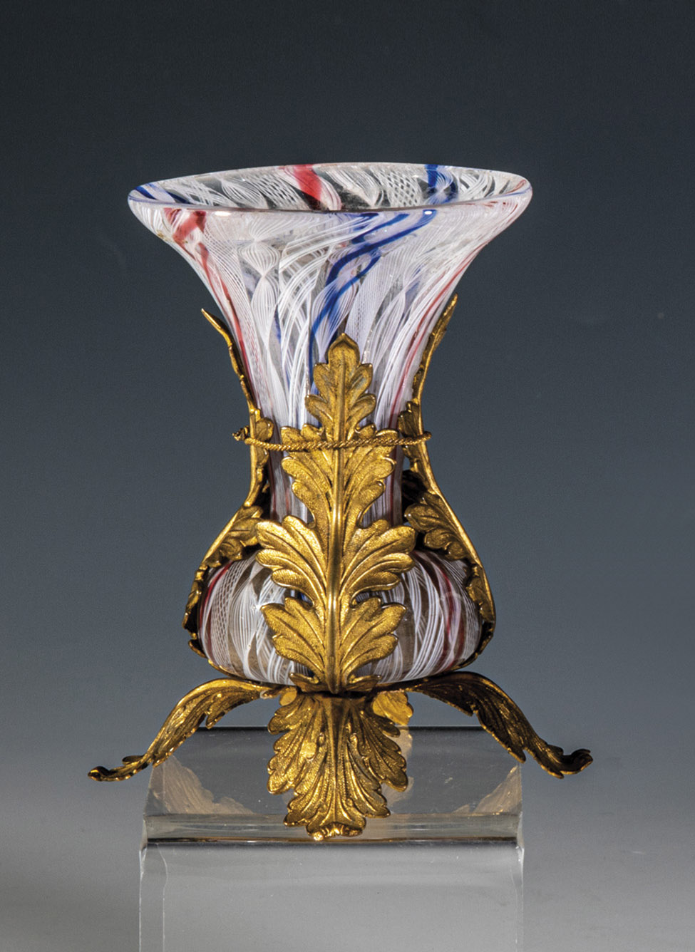 Vase with metal mounting