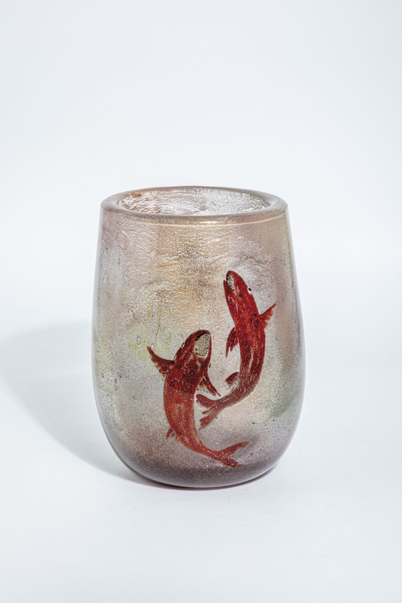 Important and rare vase with fishes
