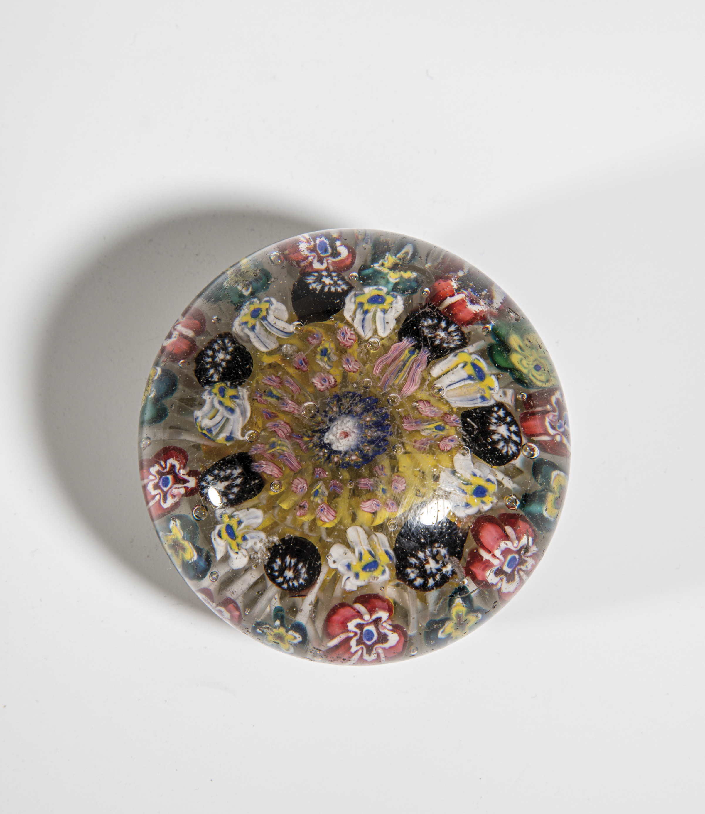 Paperweight with rosette