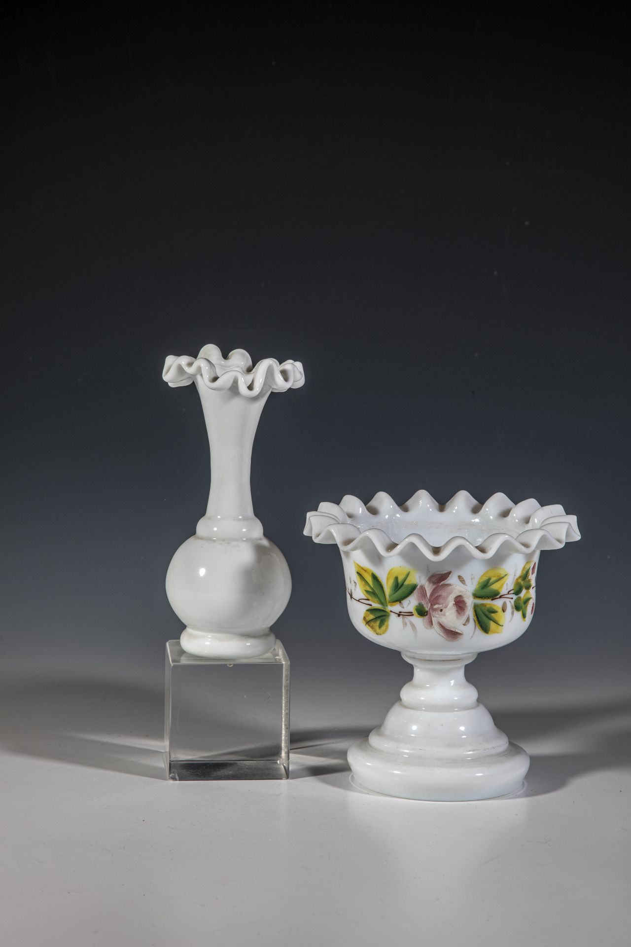 Foot bowl and vase