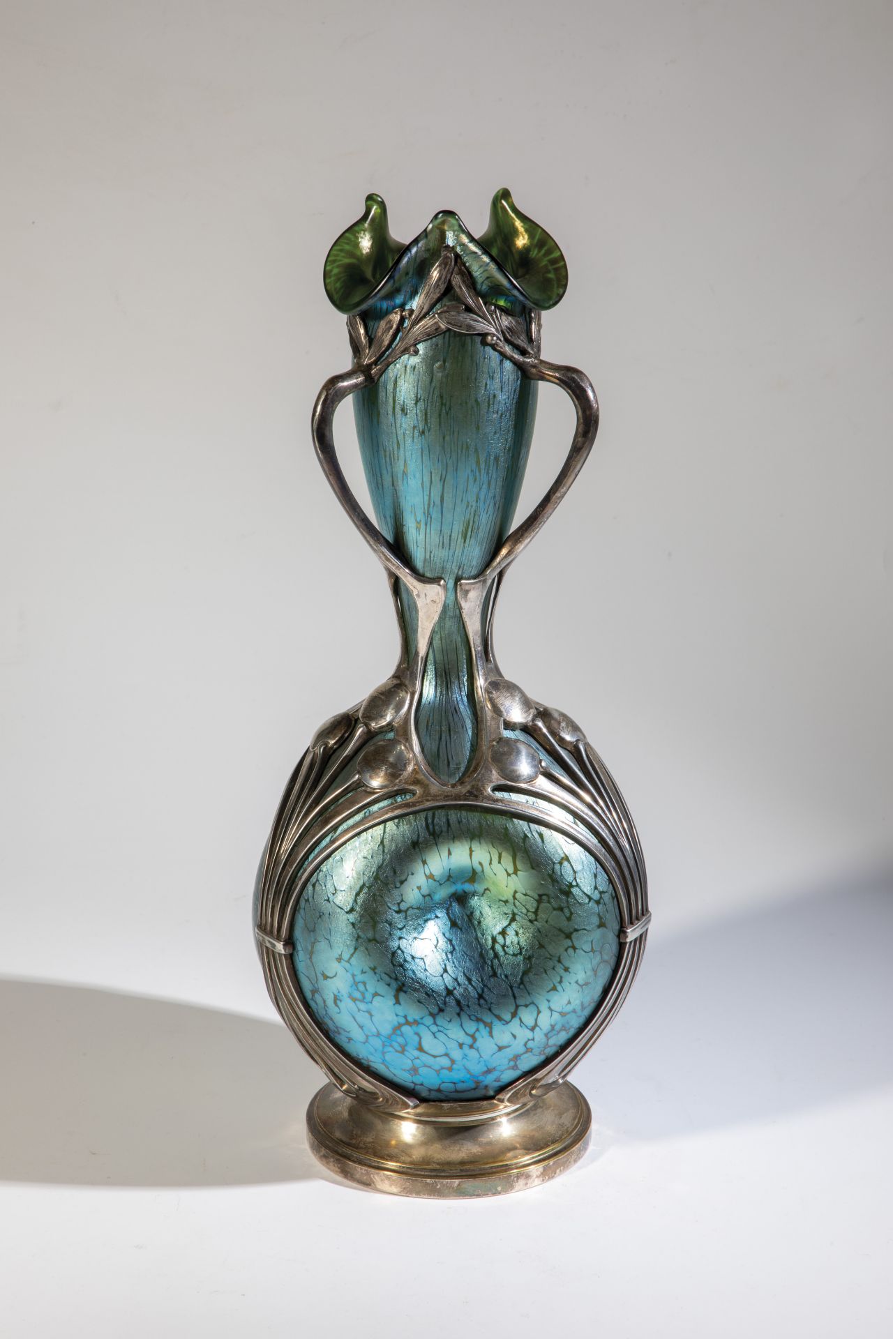 Vase ''creta Papillon'' with metal mounting