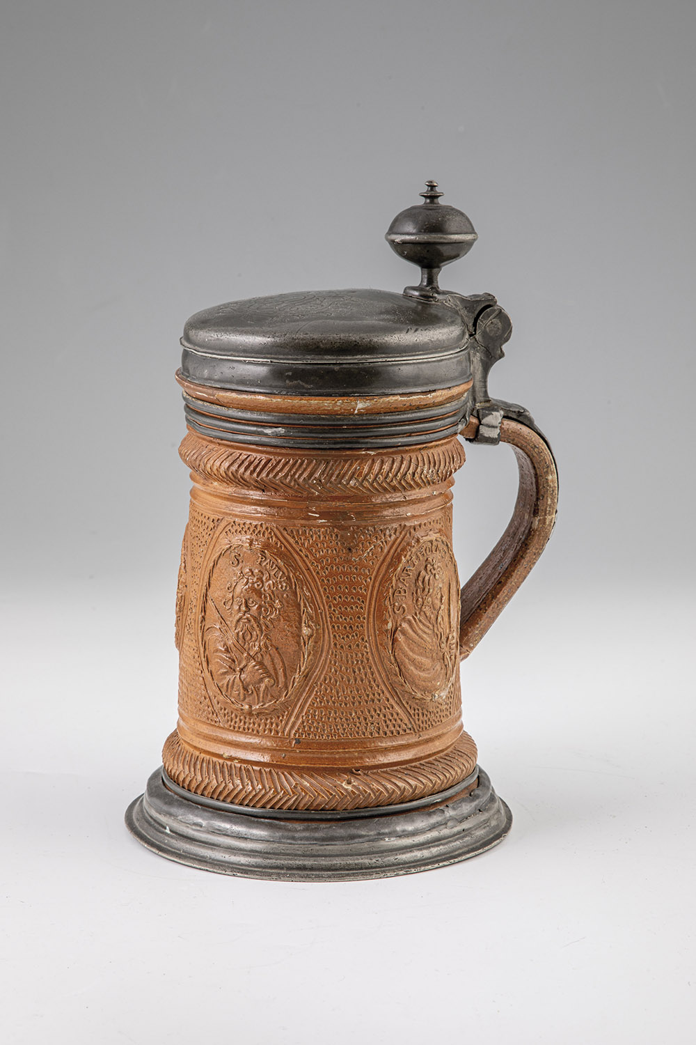 Roller pitcher with pewter mount - Image 3 of 3