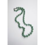 Jade-Nephrit Kugelkette
