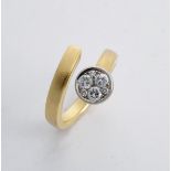 Goldring mit Diamanten