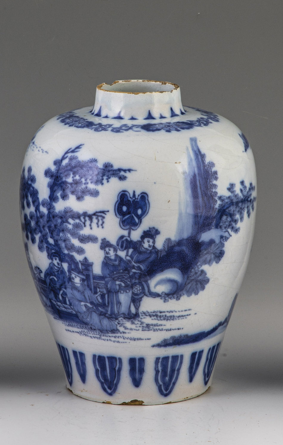 Vase with chinoiserie