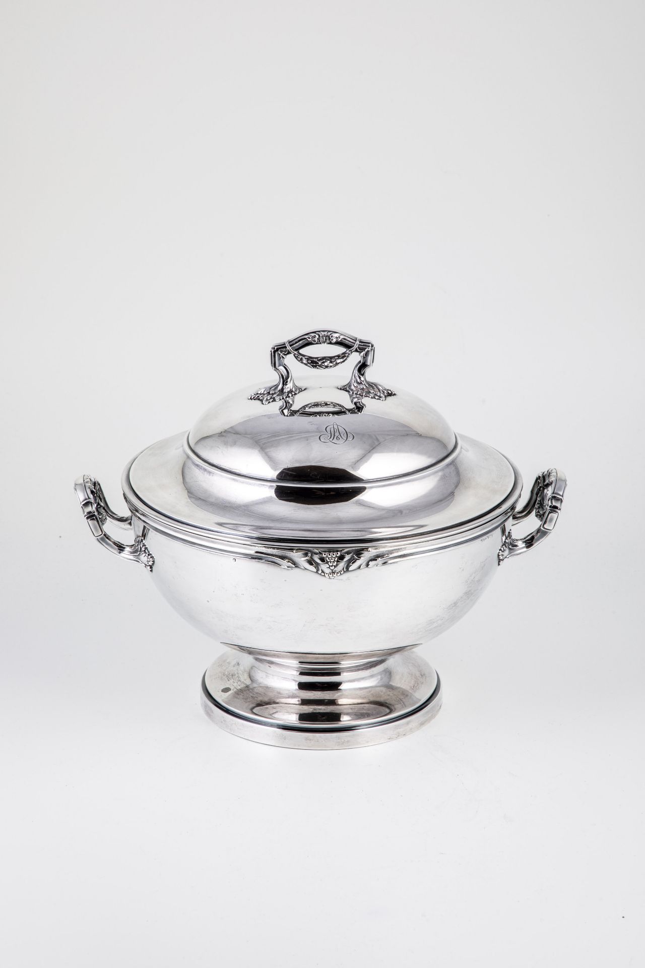 Cover tureen