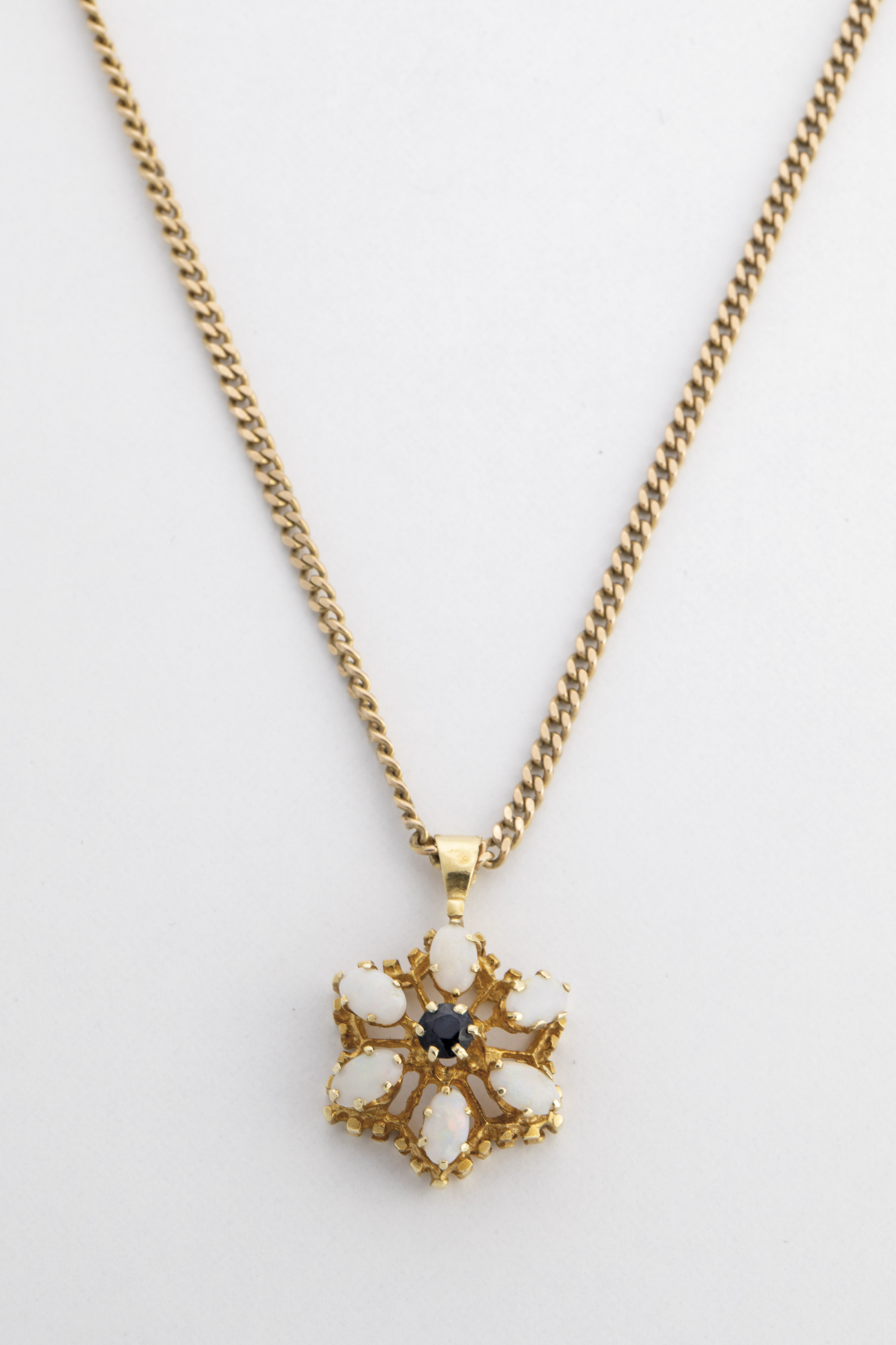 Flower pendant with chain
