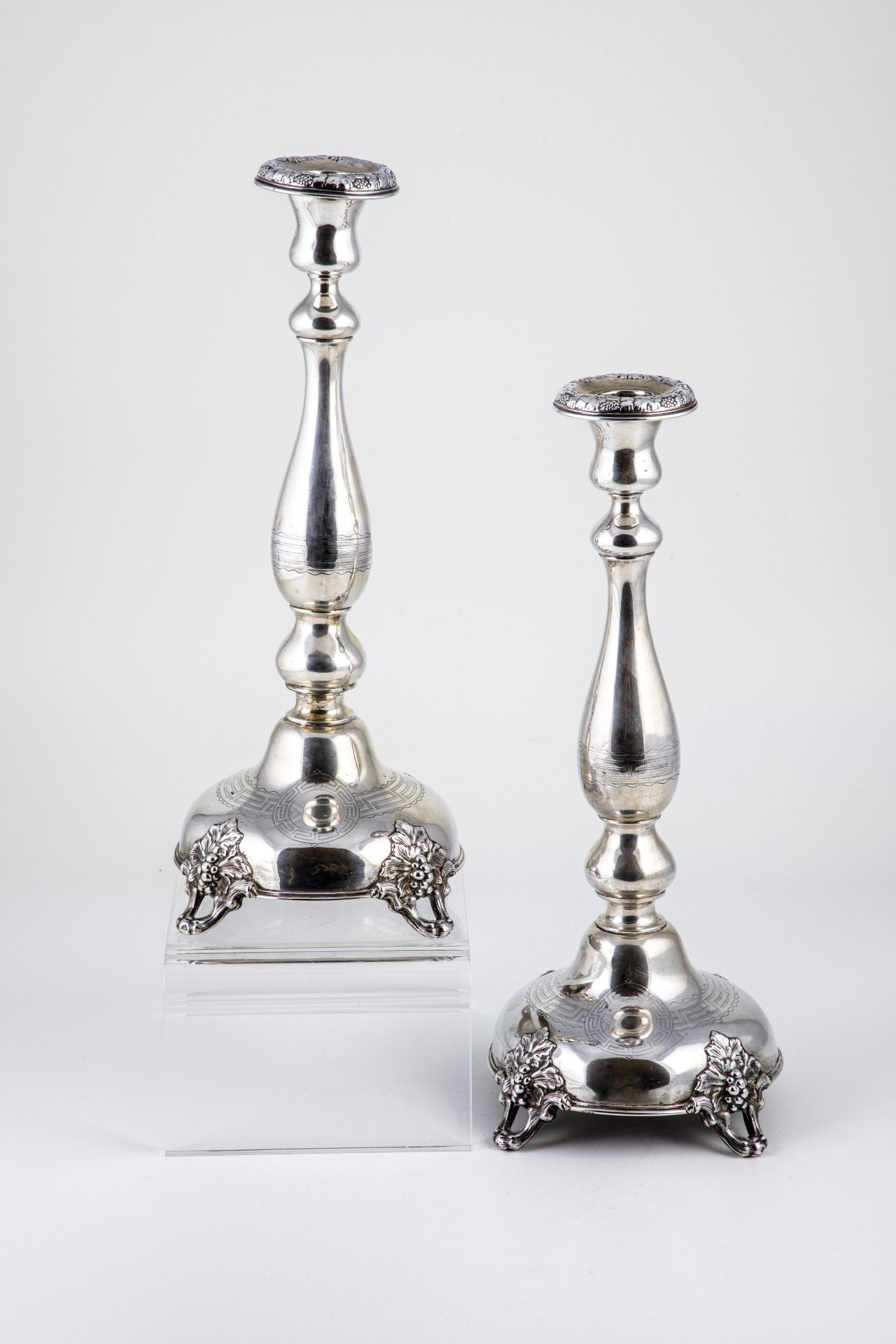 Pair candlesticks