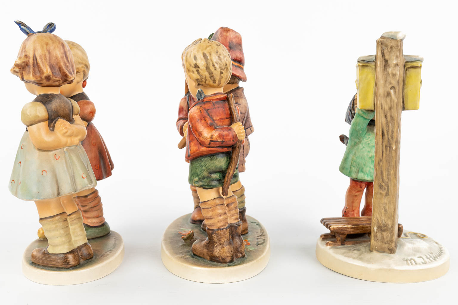 A collection of 3 statues made by Hummel. (H:19cm) - Image 15 of 17